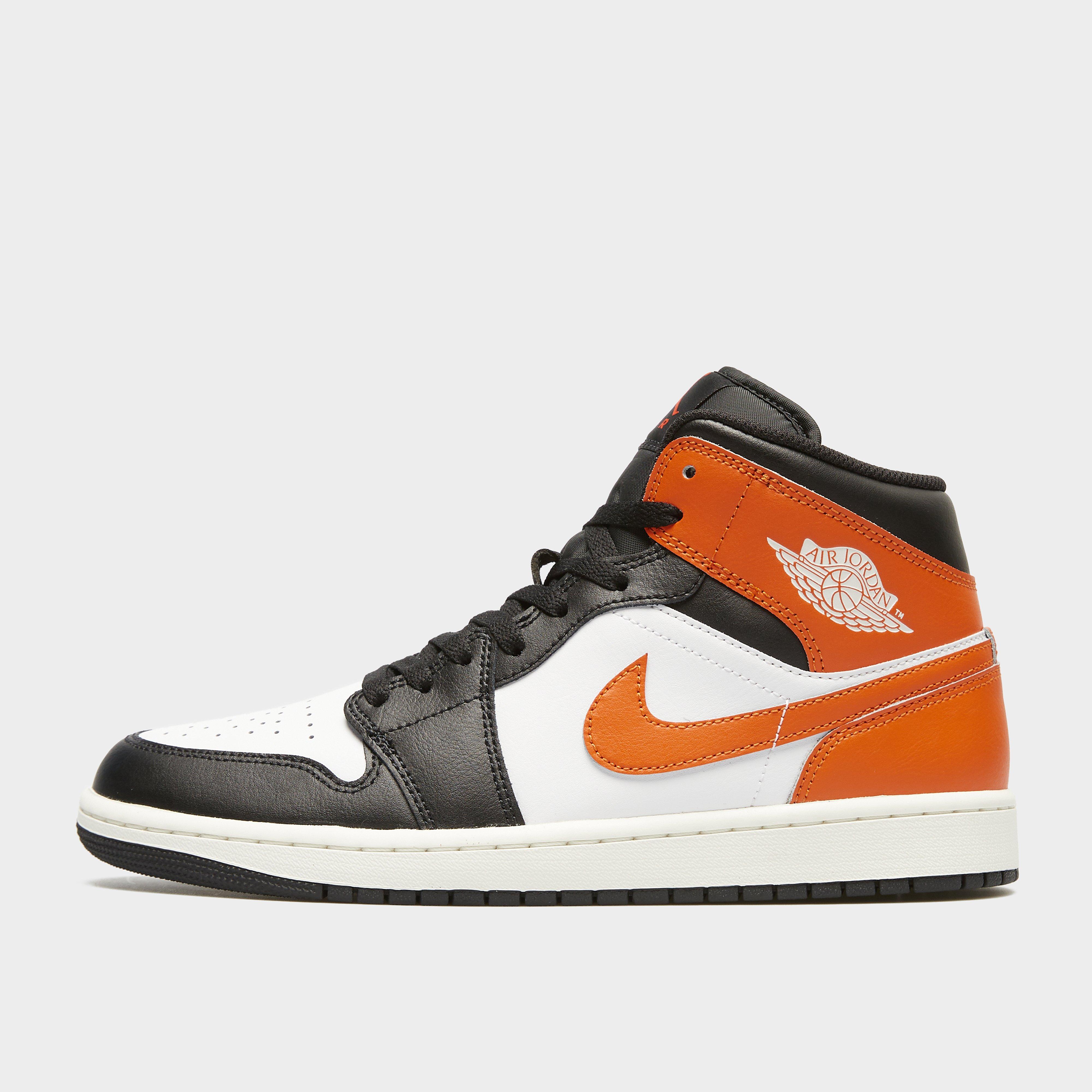 Adidași pentru bărbați AIR JORDAN 1 MID