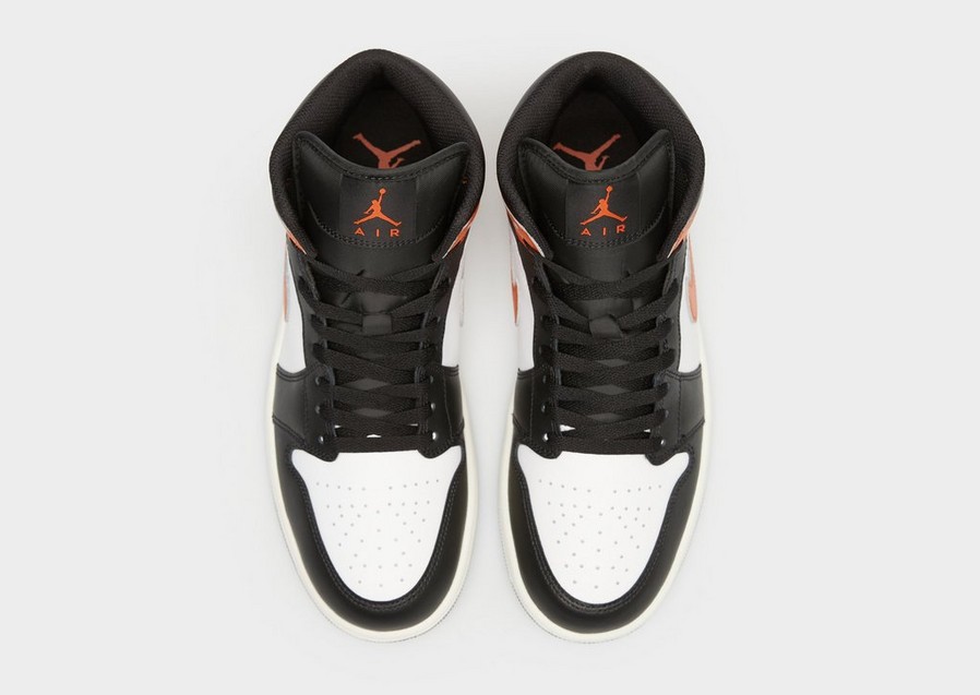 Чоловічі кросівки AIR JORDAN 1 MID DQ8426-801 Чорний