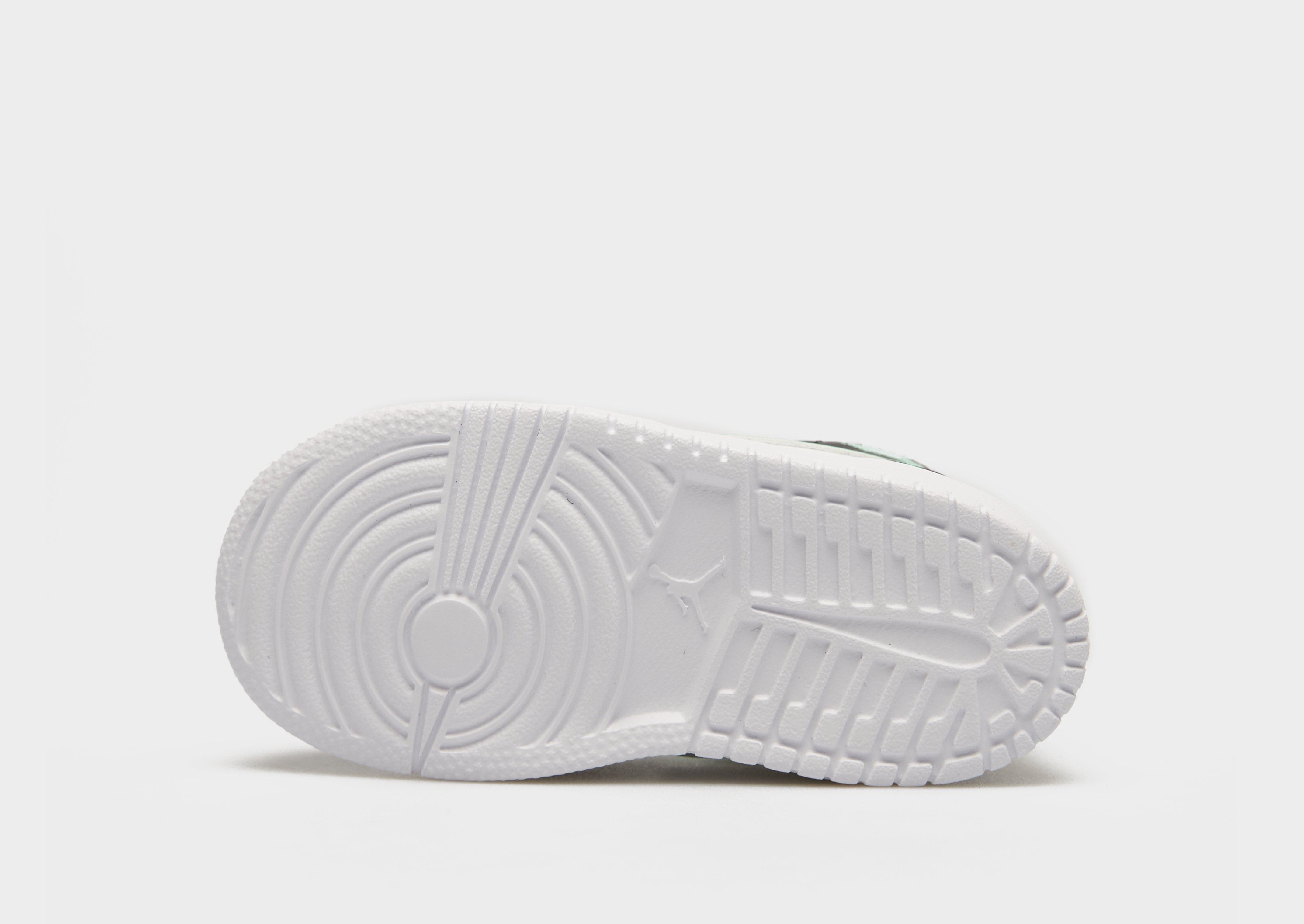 Дитячі кросівки JORDAN 1 MID ALT BT DR9744-103 Чорний