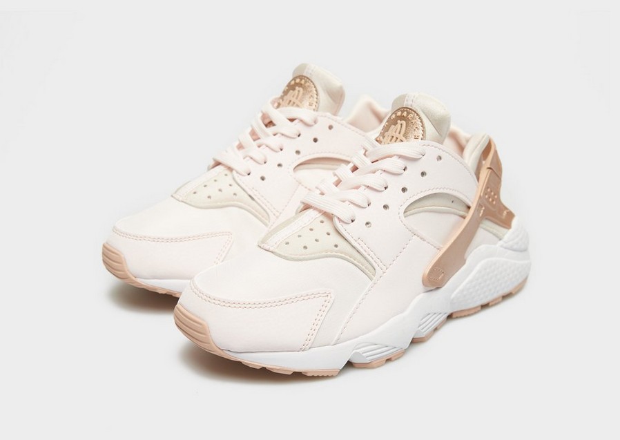 Adidași de damă NIKE AIR HUARACHE DV6017600 Roz