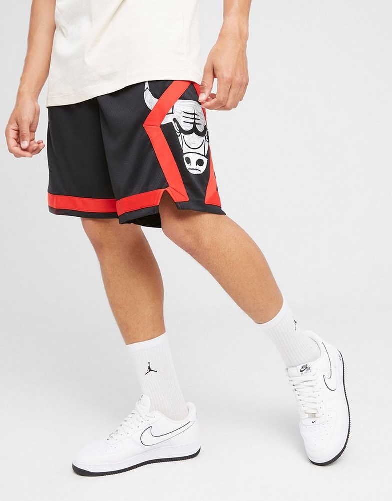 Férfi rövidnadrág NIKE RÖVIDNADRÁG CHICAGO   BULLS 2023/24 CITY EDITION DX8697-010 Fekete