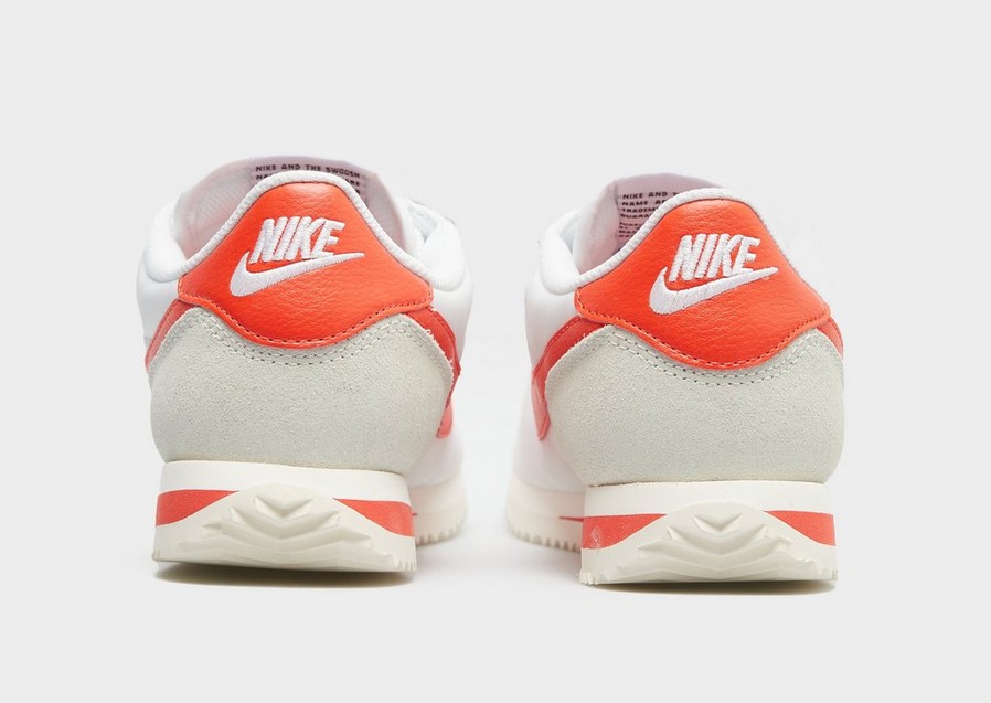 Adidași de damă NIKE W CORTEZ TXT DZ2795-104 Alb