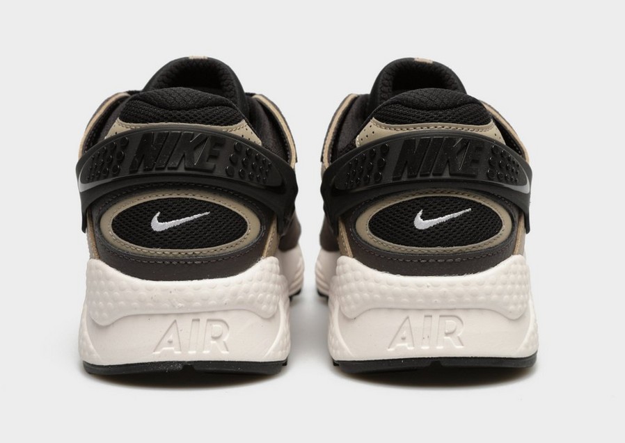 Adidași pentru bărbați NIKE AIR HUARACHE DZ3306-003 Negru