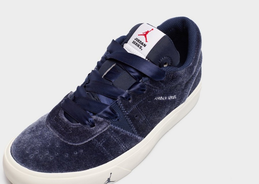 Buty sneakersy damskie WMNS JORDAN SERIES ES SE  DZ7737-460 Granatowy