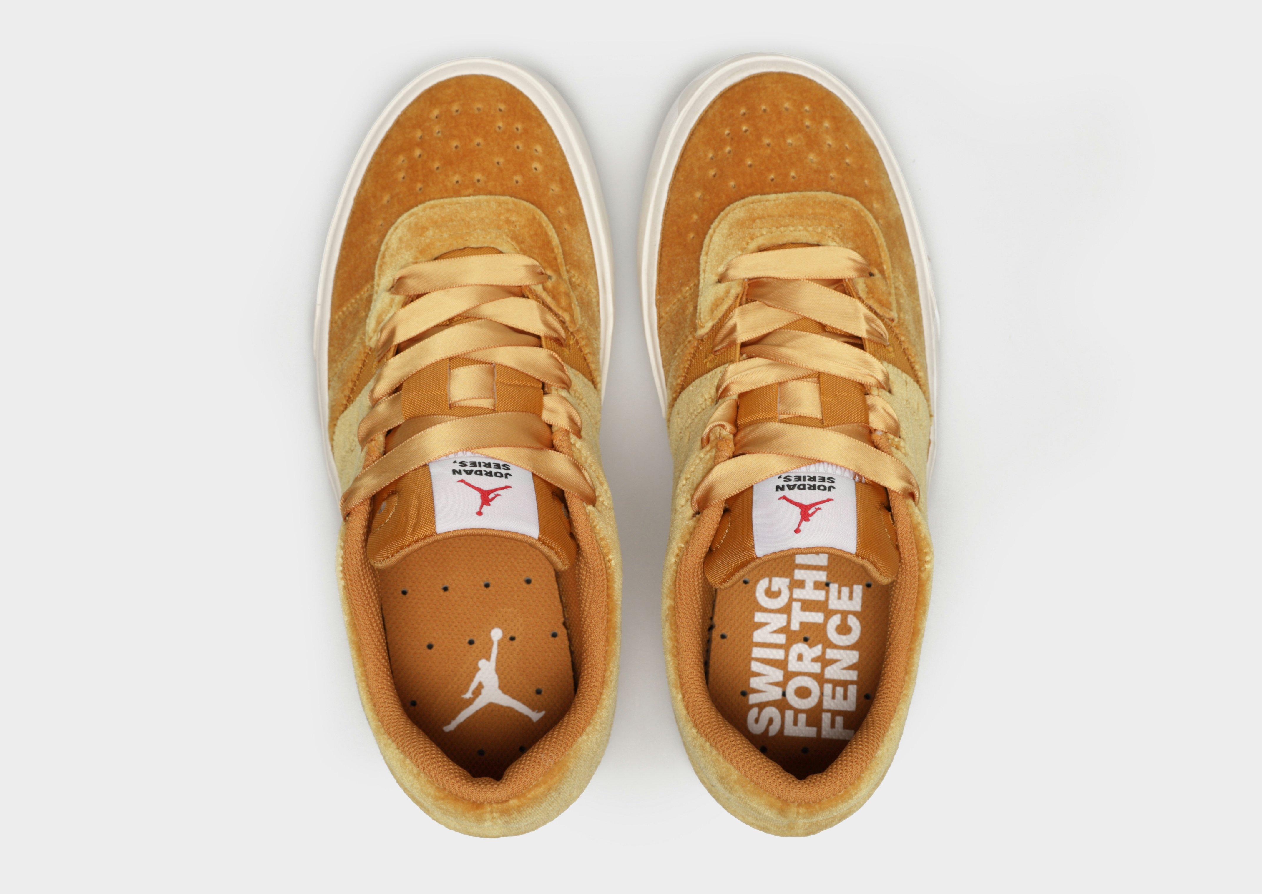 Дамски обувки WMNS JORDAN SERIES ES SE  DZ7737-761 Златист