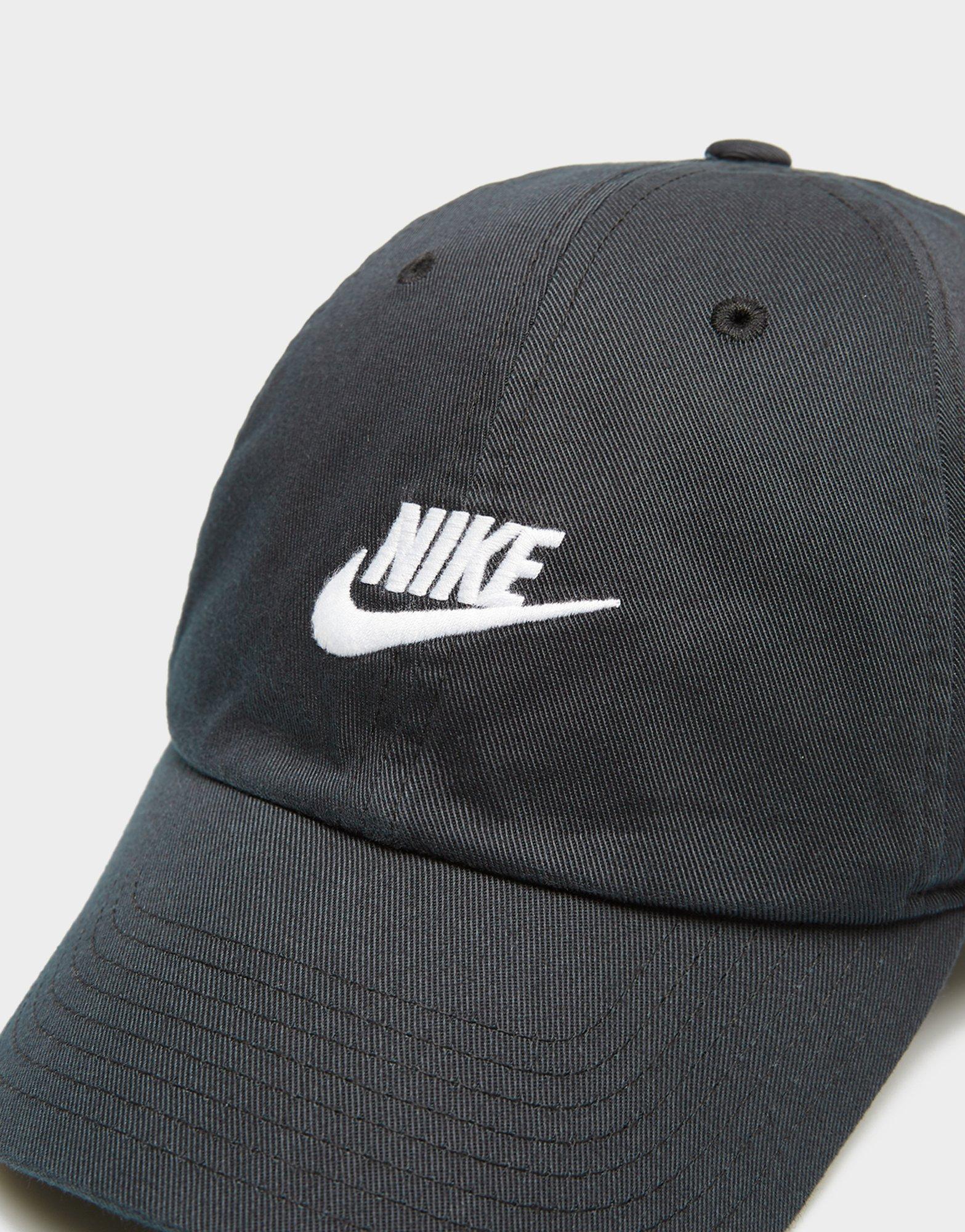 Дамска шапка NIKE ШАПКА U NK CLUB U CB FUT WSH L FB5368-011 Черен