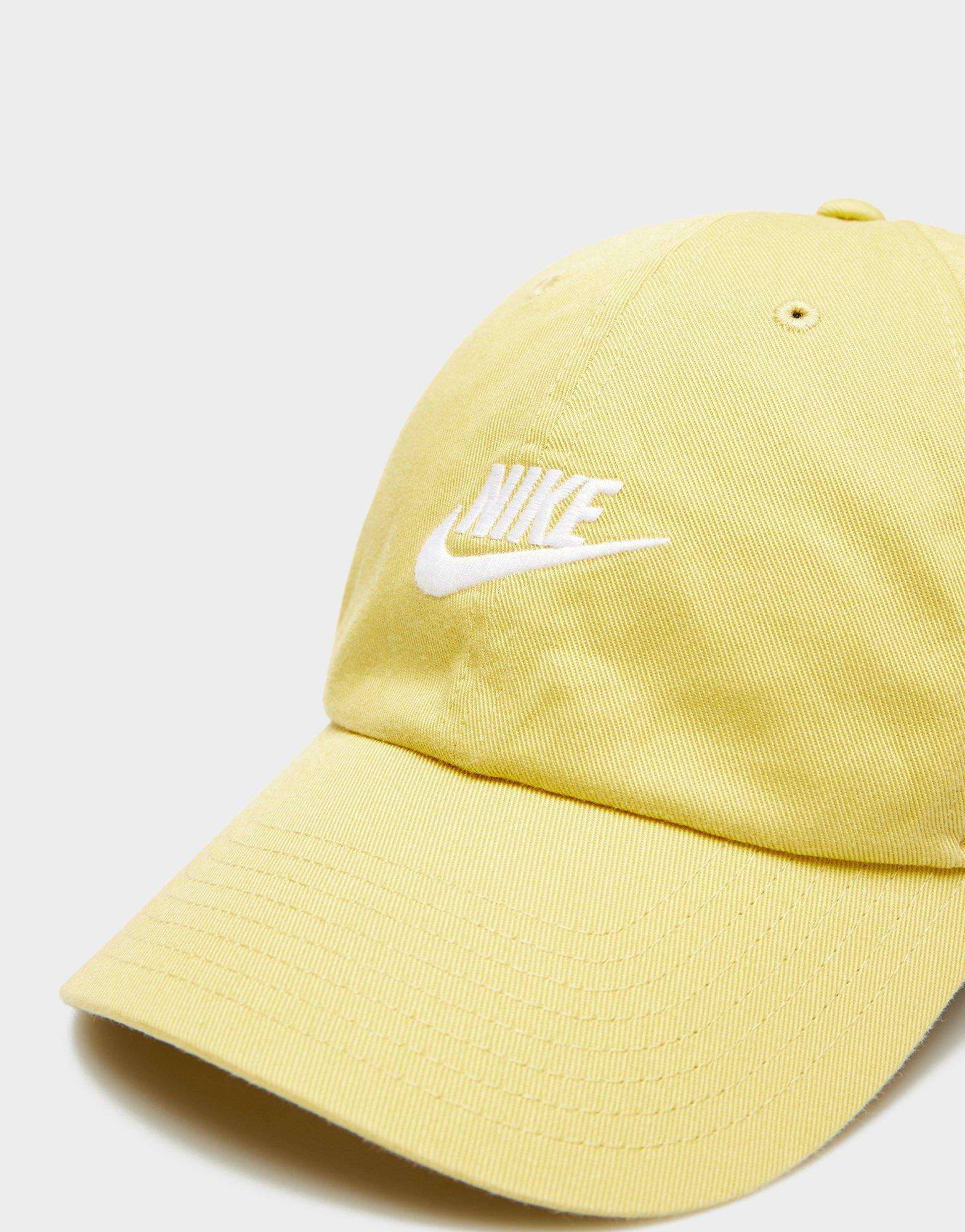 Дамска шапка NIKE ШАПКА NIKE CLUB FB5368-700 Златист