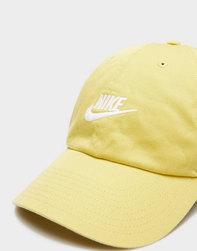 Dámska čiapka NIKE ČIAPKA NIKE CLUB FB5368-700 Zlatá