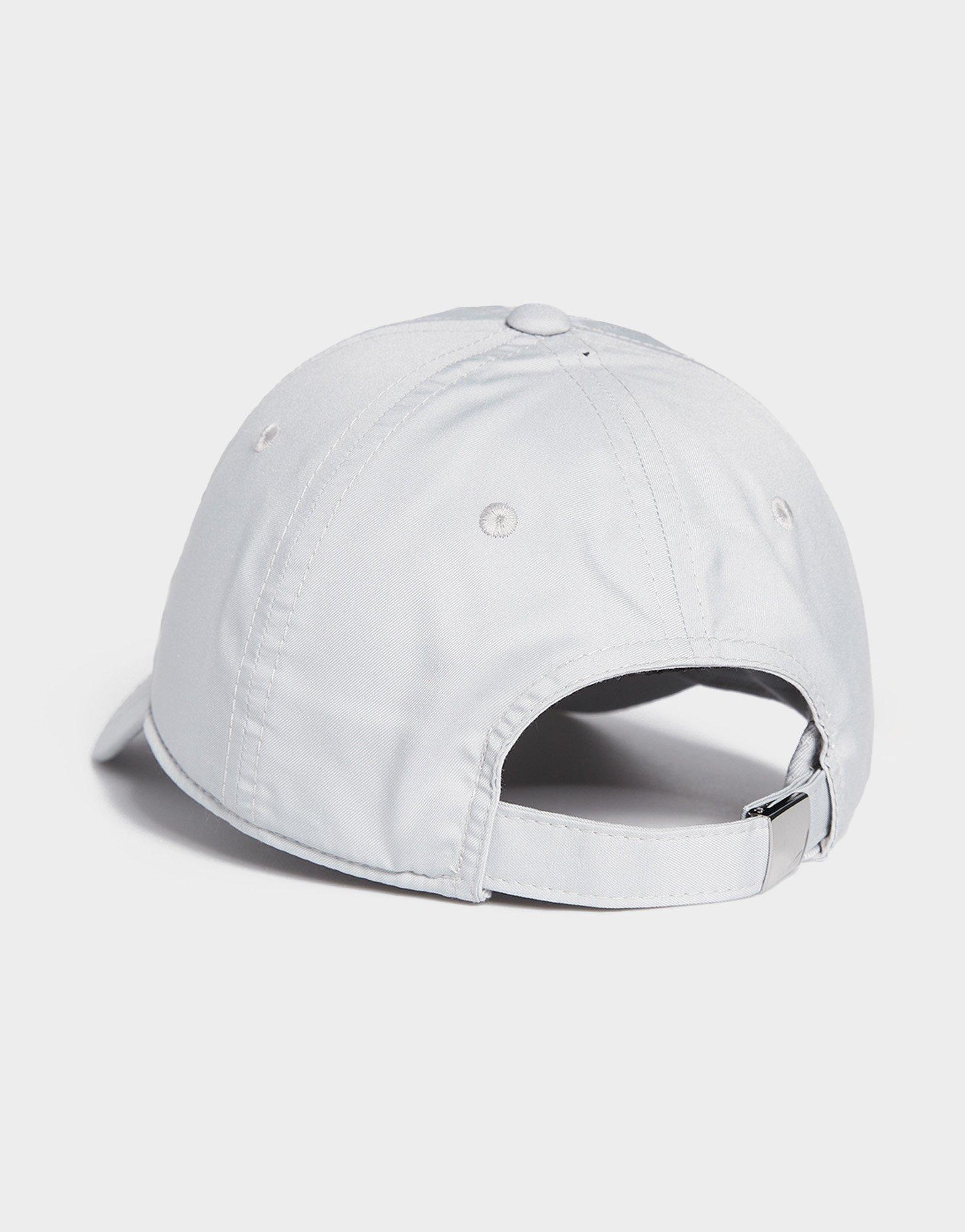 Дамска шапка NIKE ШАПКА U NK DF CLUB CAP U CB MTSWSH L FB5372-077 Сив