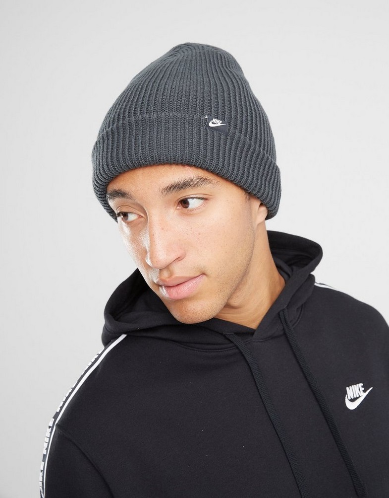Жіночі зимові шапки NIKE КЕПКА U NK PEAK BEANIE SC FUT L FB6526-071 Сірий