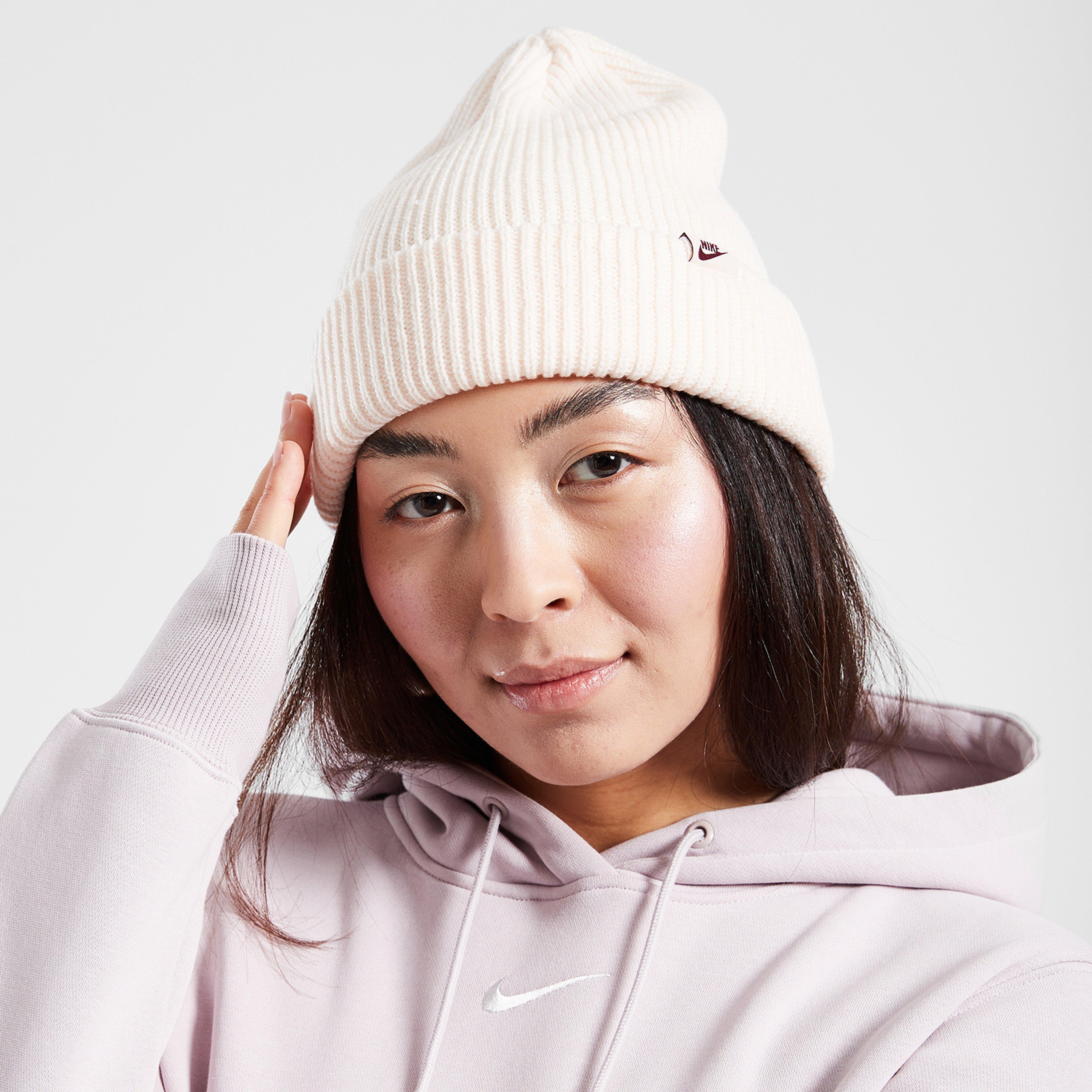 Căciulă pentru femei NIKE CACIULA DE IARNĂ U NK PEAK BEANIE SC FUT