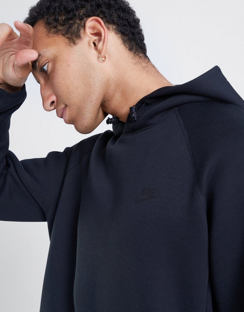 Мъжка блуза NIKE СУИТЧЪР С КАЧУЛКА M NK TCH FLC PO HOODIE FB8016-010 Черен