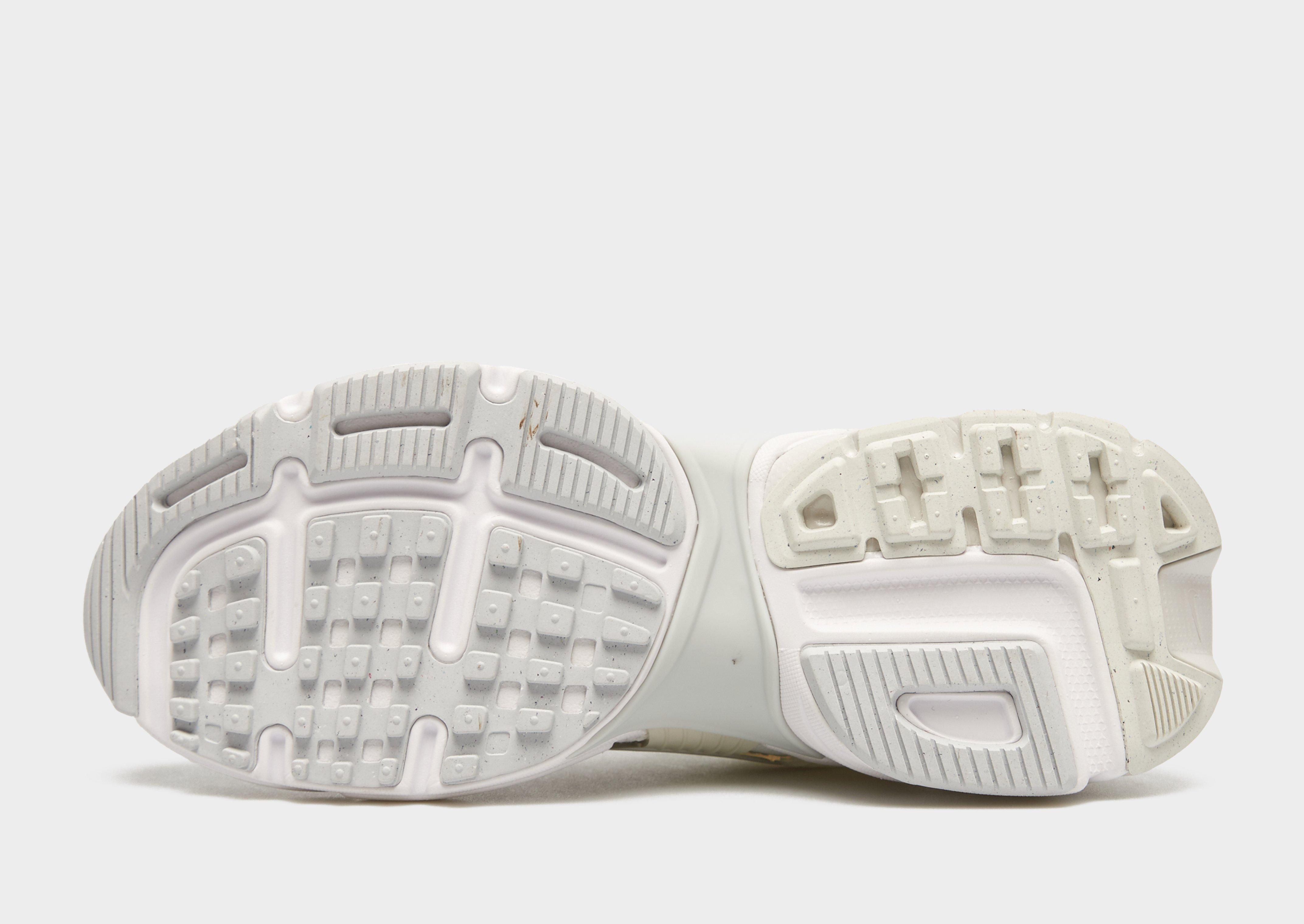 Kedai moterims NIKE V2K RUN FD0736-104 Balta