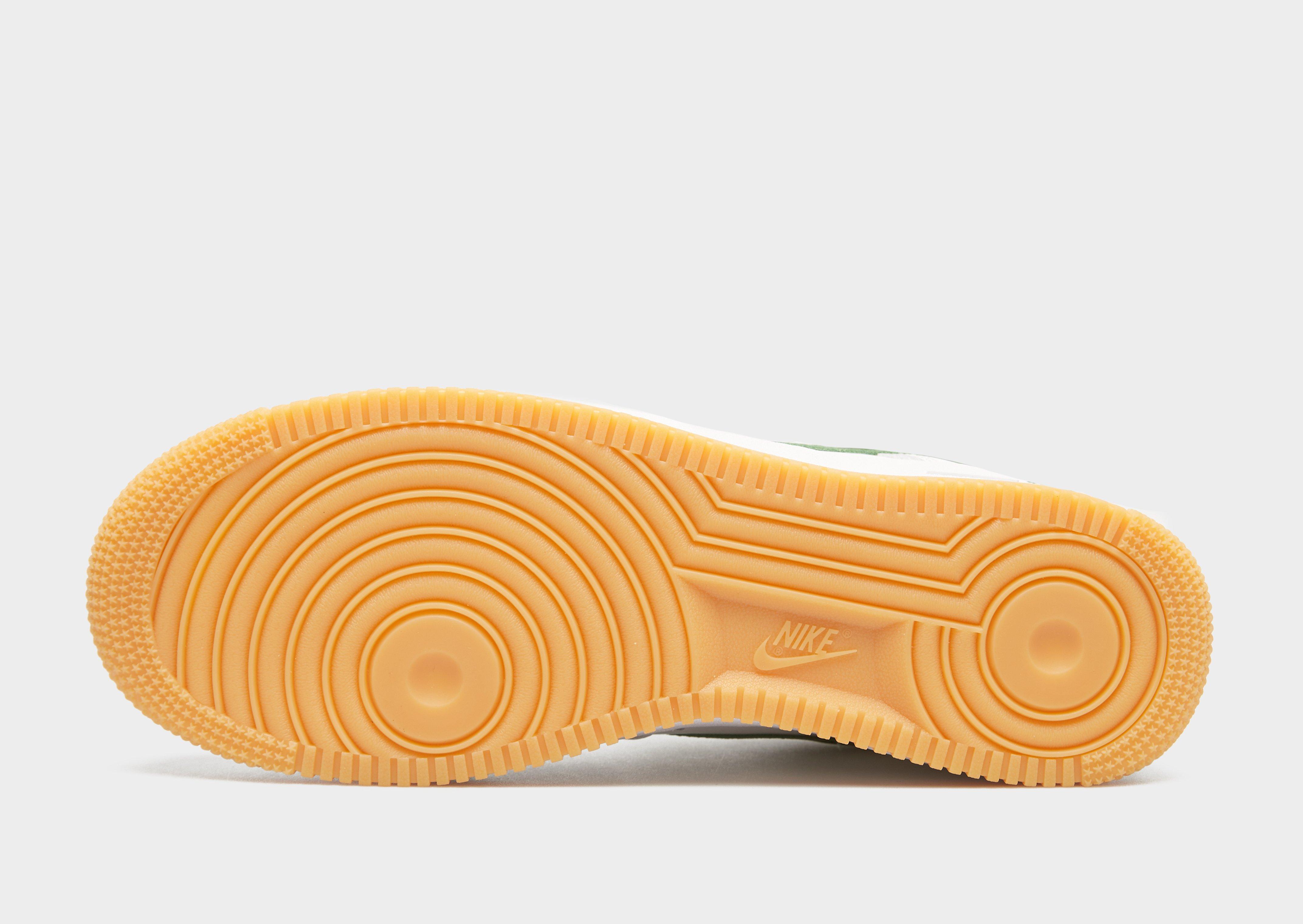 Kedai vyrams NIKE AIR FORCE 1 LOW RETRO QS FD7039-101 Balta