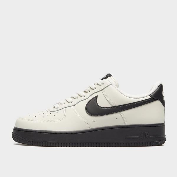 NIKE AIR FORCE 1 '07