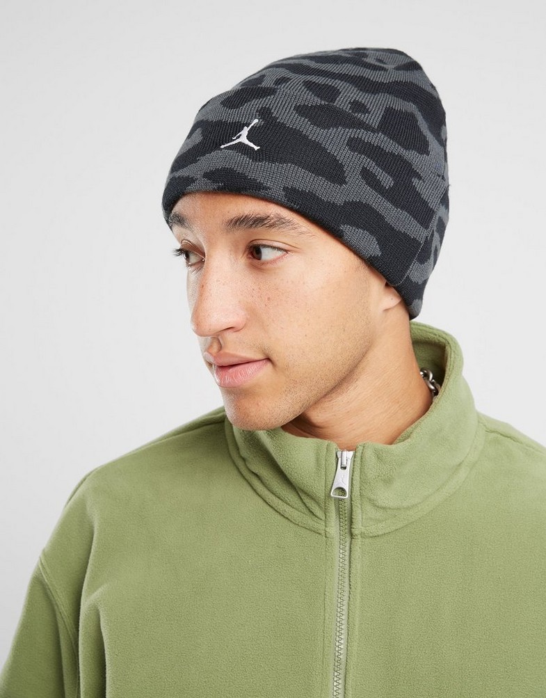 Жіночі зимові шапки ШАПКА JORDAN U J PEAK BEANIE ELE  FN4671-010 Чорний