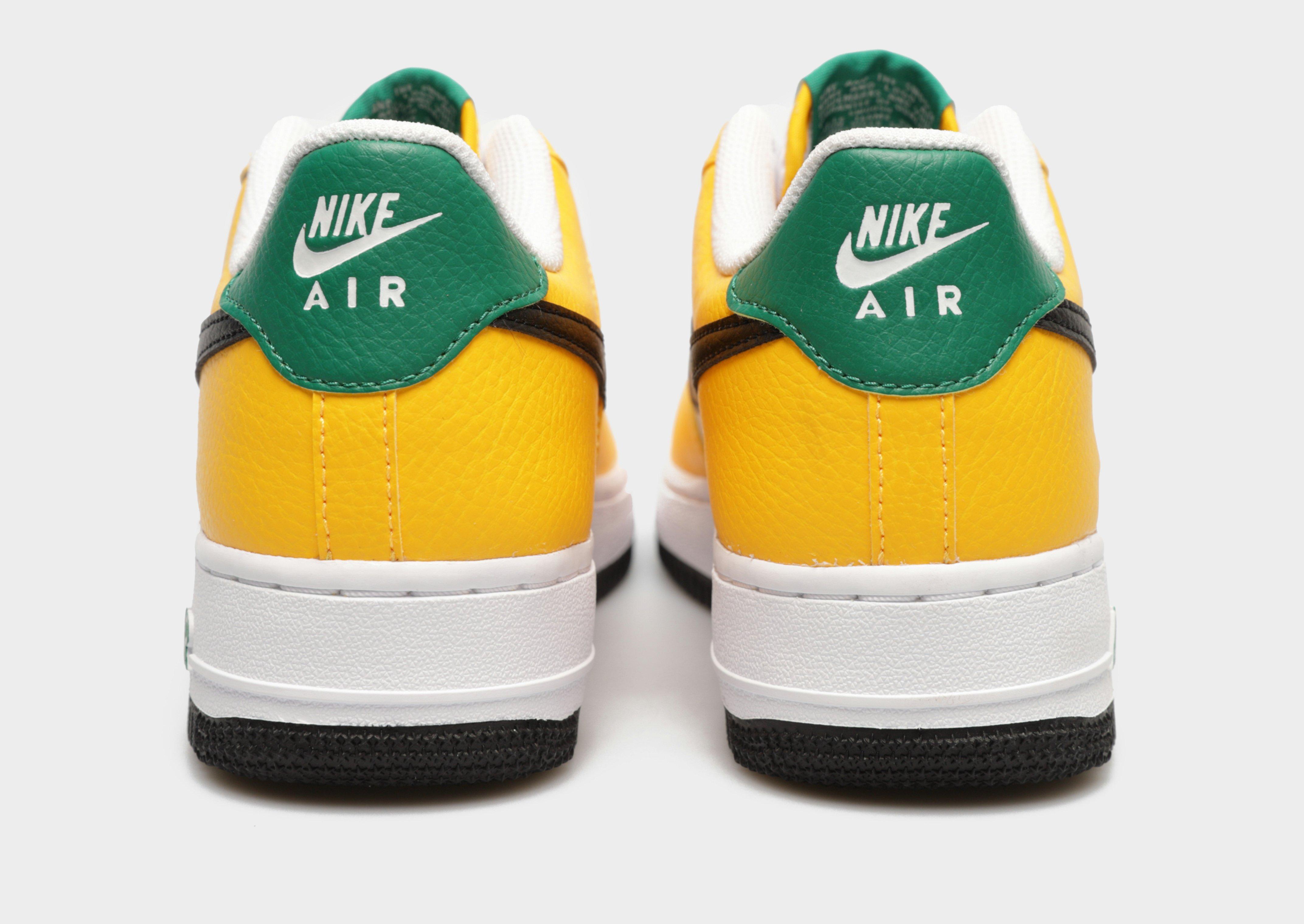 Buty sneakersy dla dzieci NIKE AIR FORCE 1 GS FN8008-700 Złoty