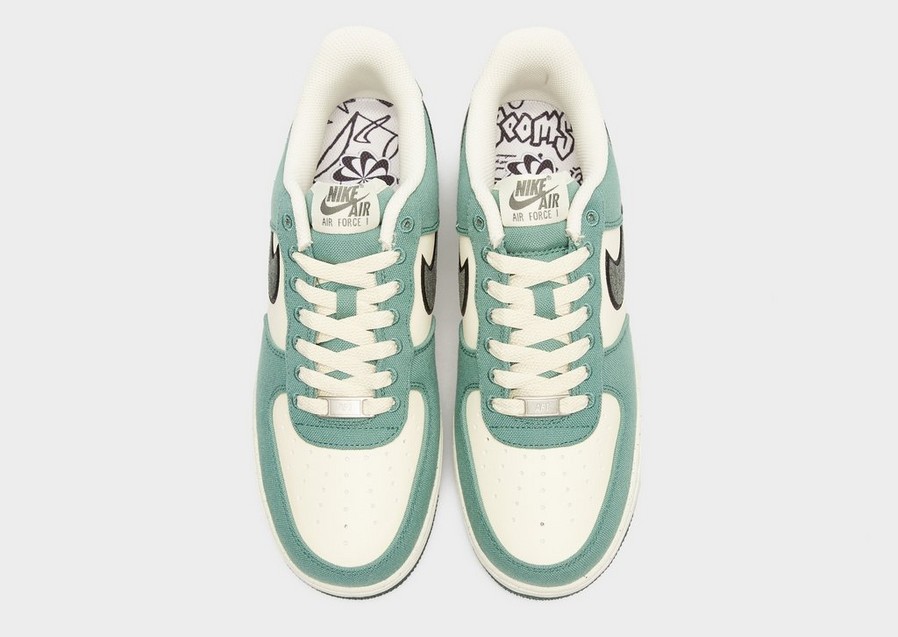 Buty sneakersy męskie NIKE AIR FORCE 1 '07 LV8  FQ8713-100 Zielony