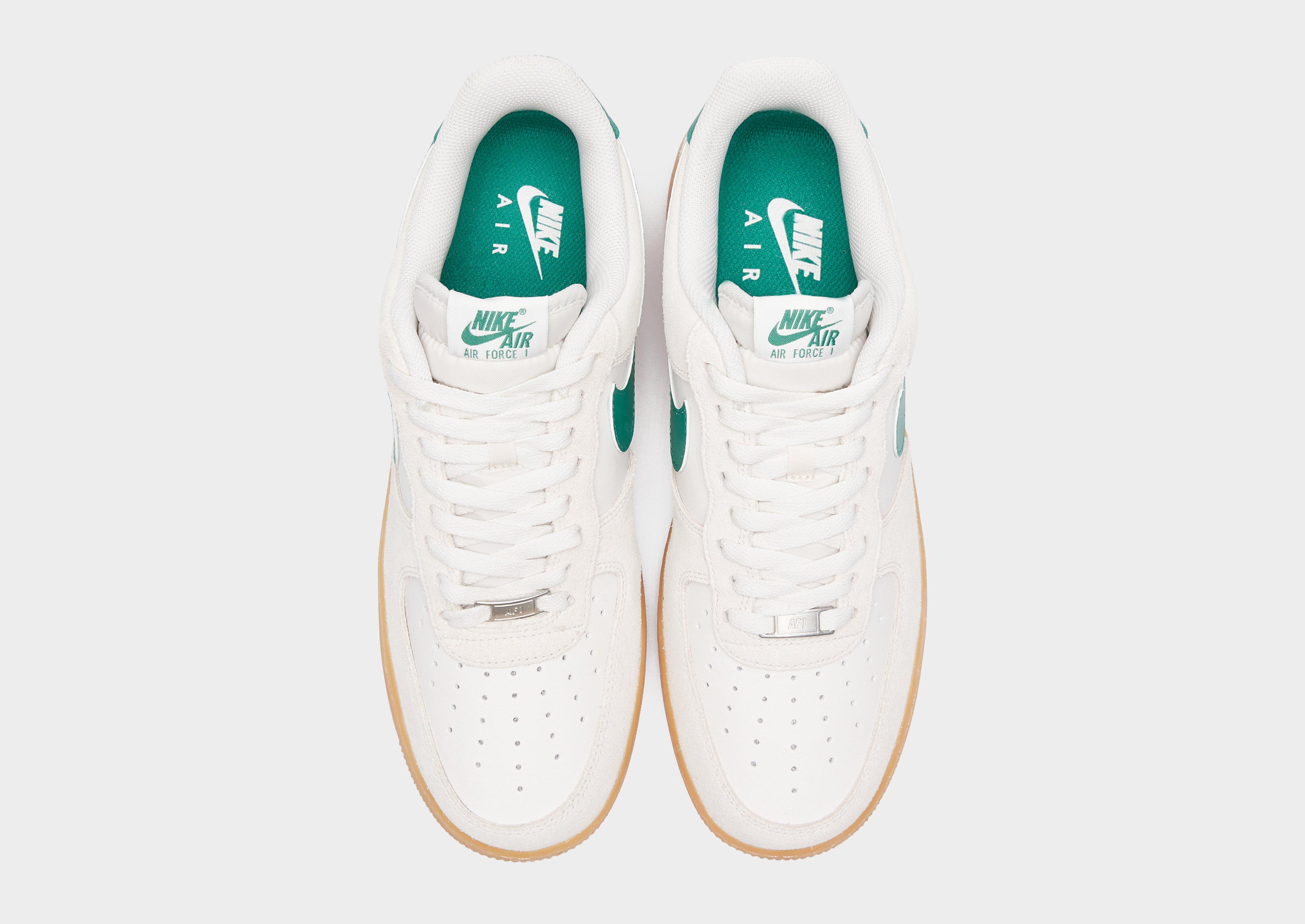 Buty sneakersy męskie NIKE AIR FORCE 1 '07 LV8  FQ8714-001 Beżowy