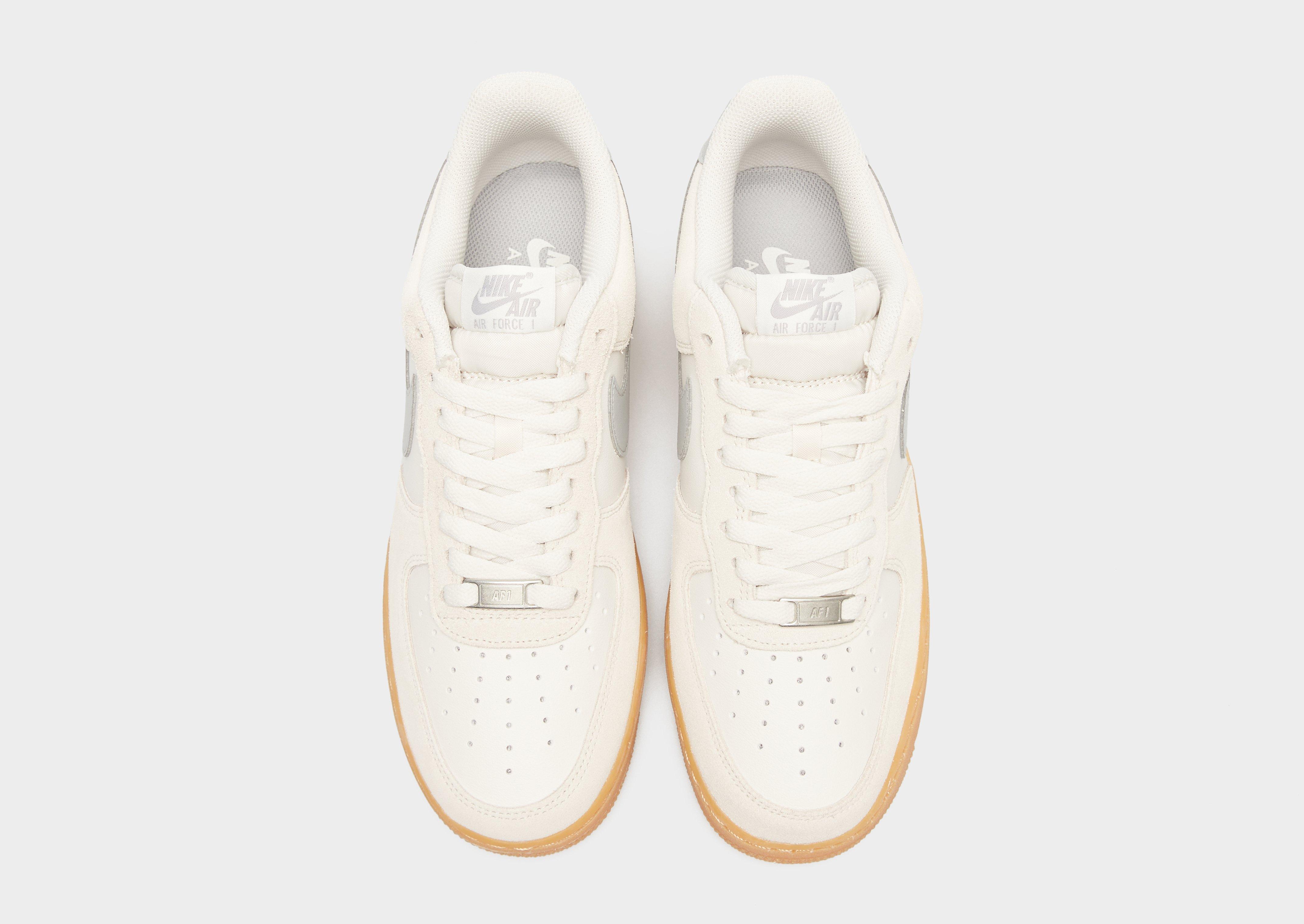 Мъжки маратонки NIKE AIR FORCE 1 '07 LV8  FQ8714-002 Бежов