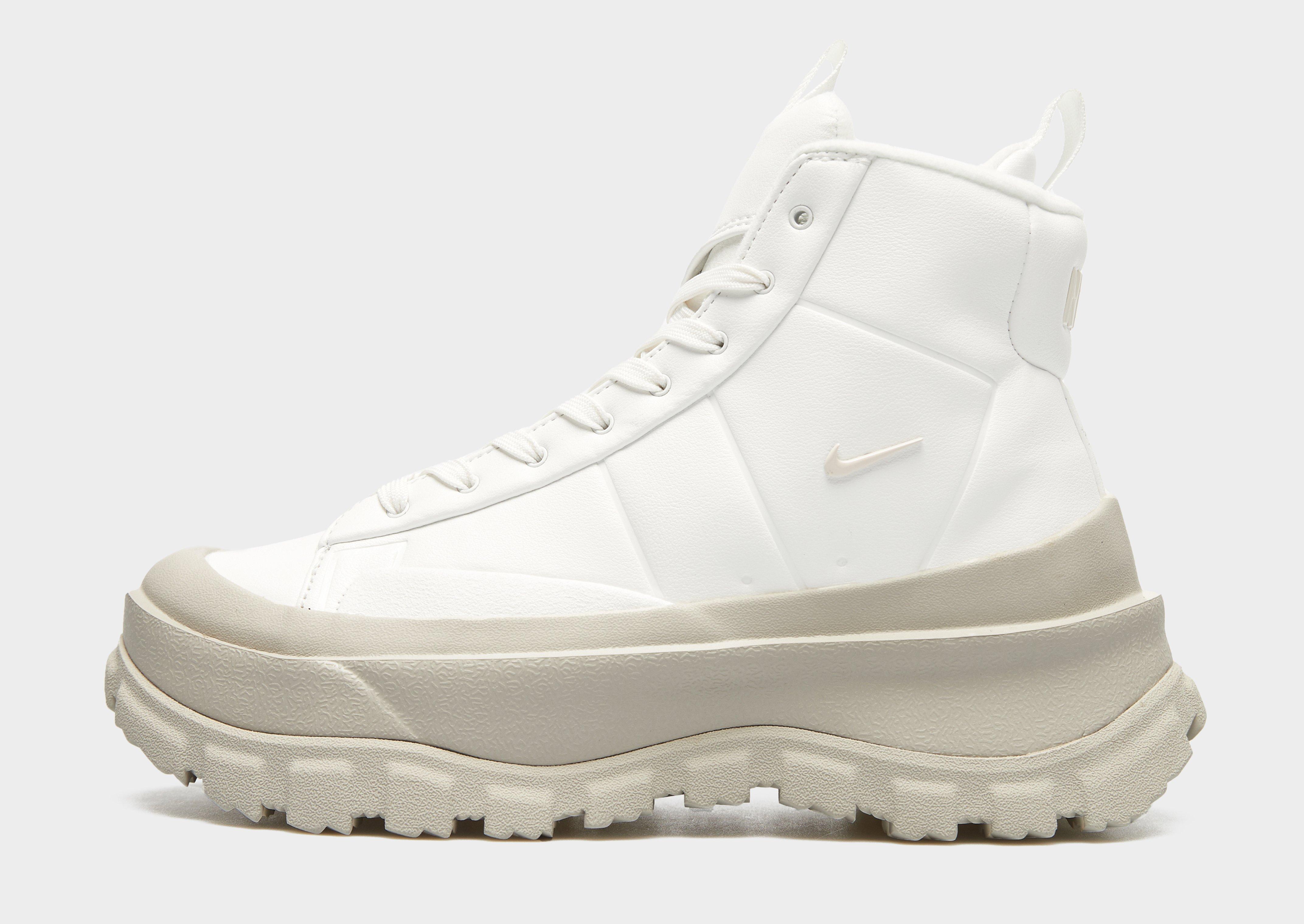 Nike Blazer Roam Mid