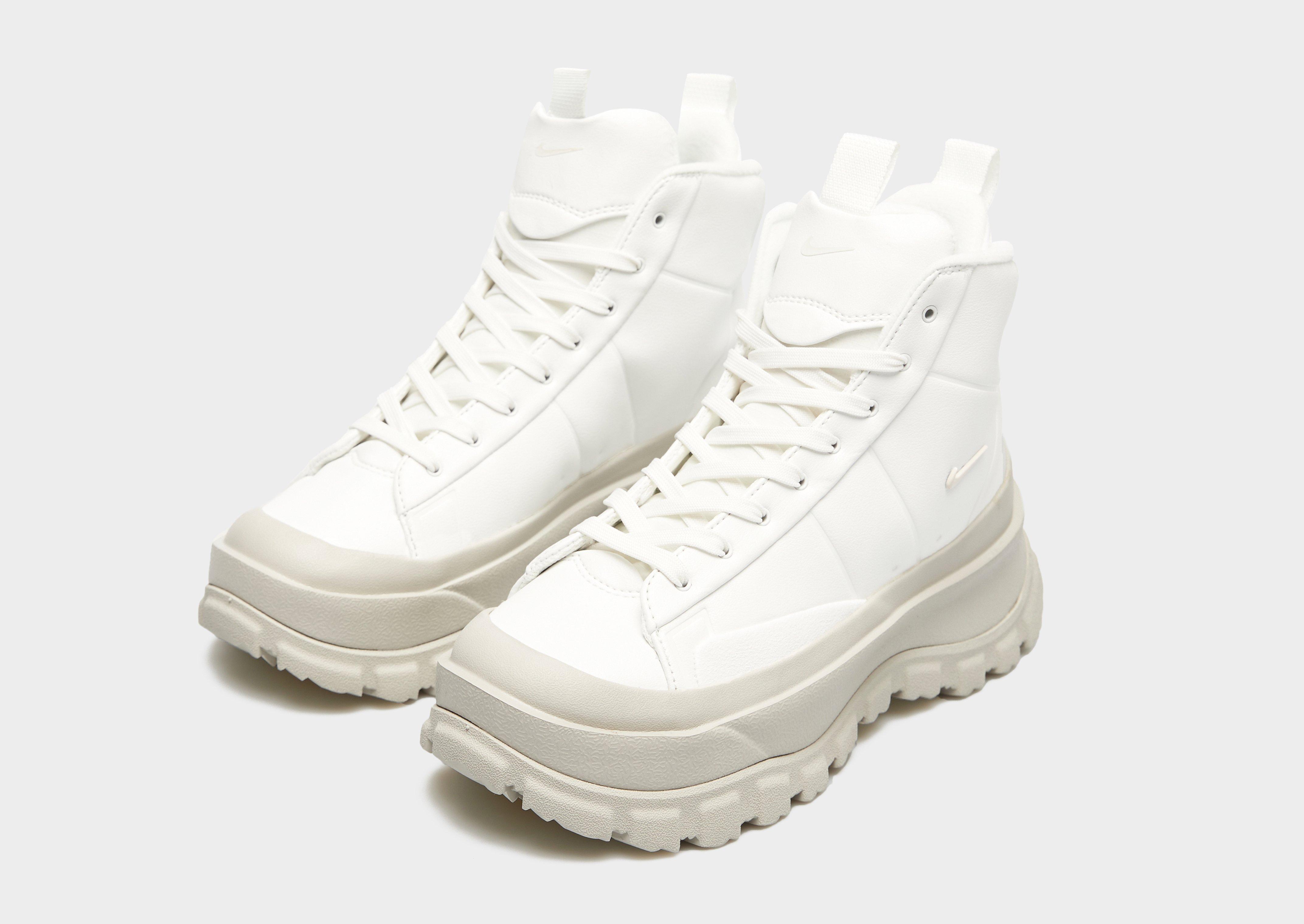 Adidași de damă NIKE W NIKE BLAZER ROAM MID FQ9065-100 Alb