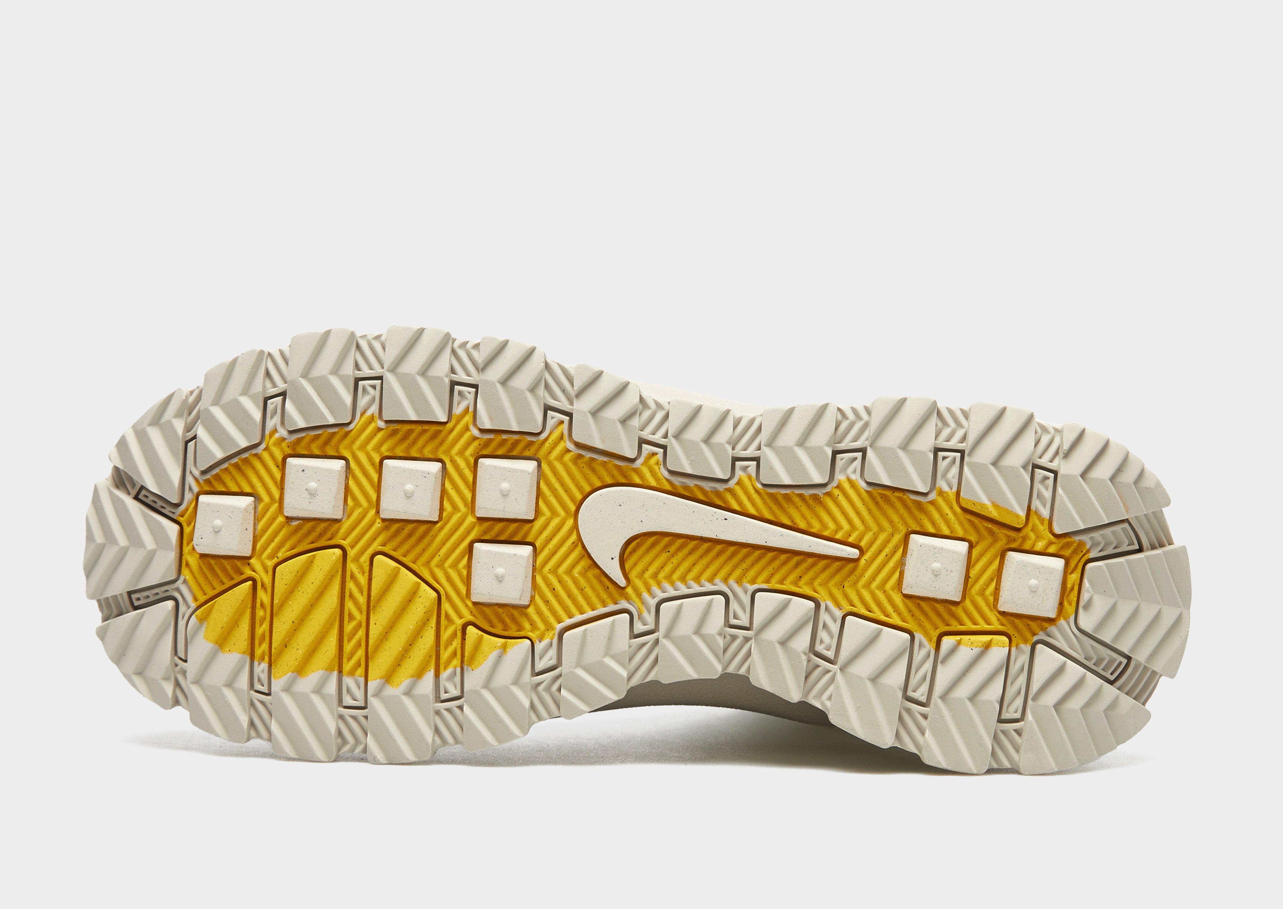 Adidași de damă NIKE W NIKE BLAZER ROAM MID FQ9065-100 Alb