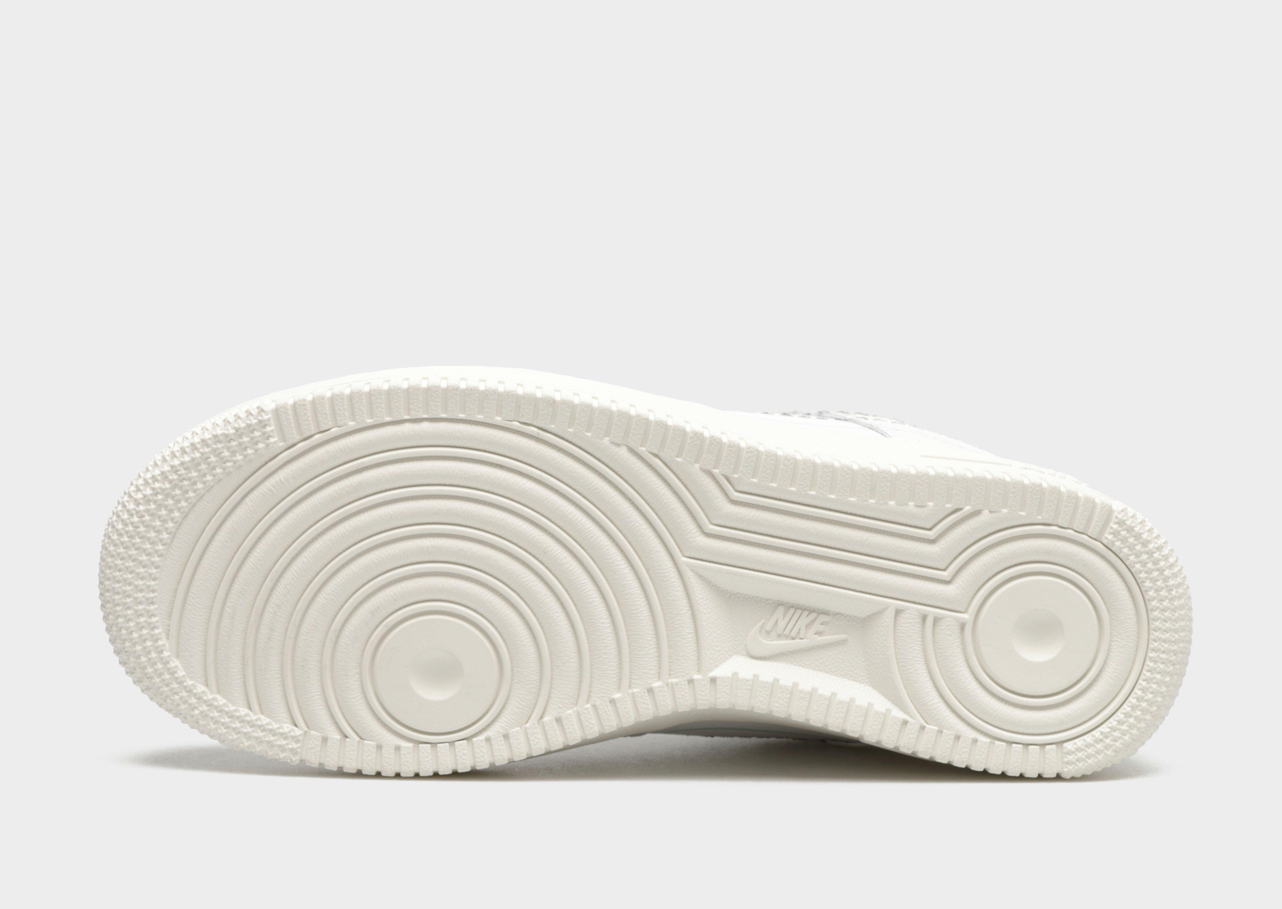 Kedai moterims NIKE AIR FORCE 1 '07 MDZ FV0951-100 Balta