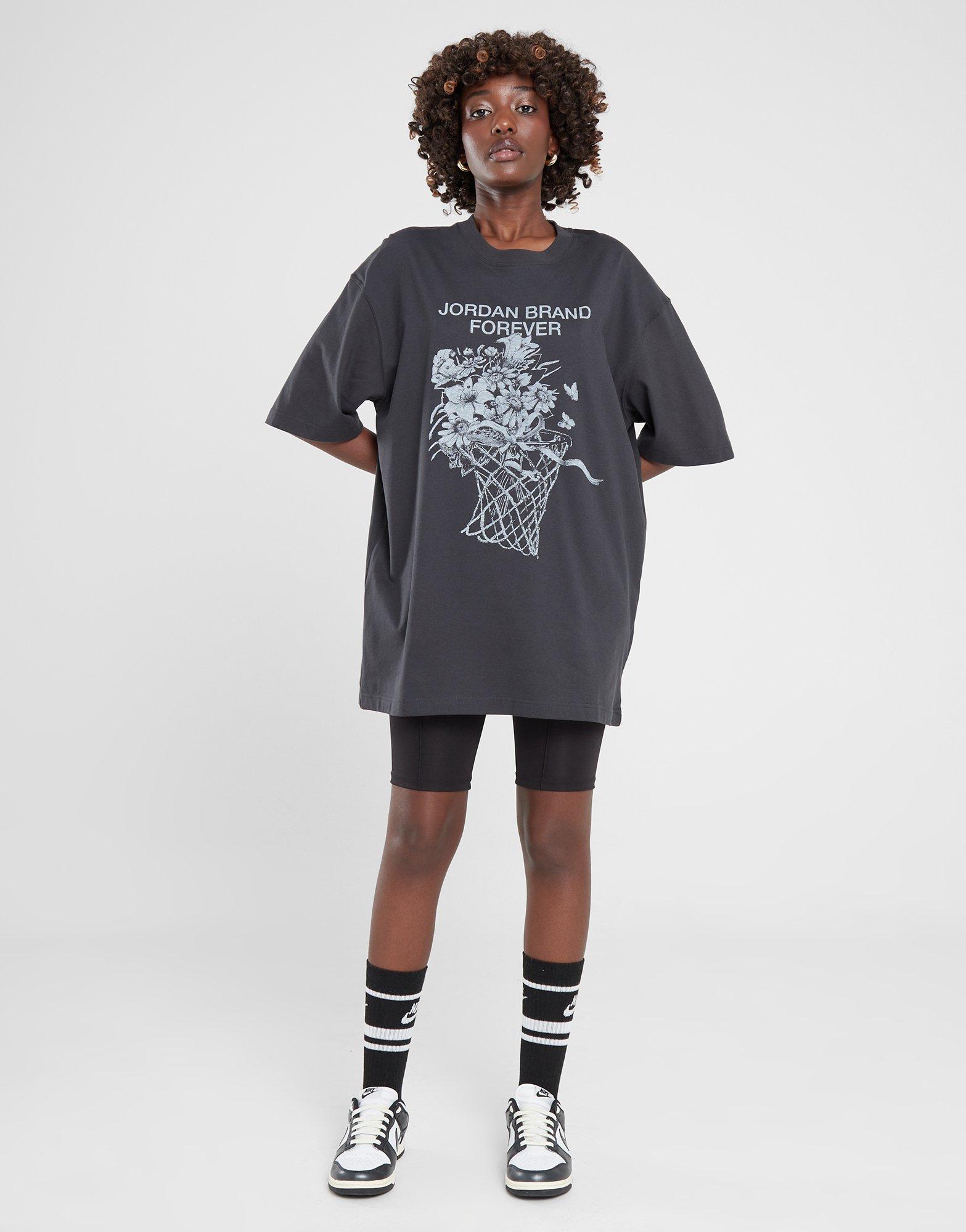 Női póló PÓLÓ W JORDAN SS OS GFX TEE BQ FV7119-045 Fekete