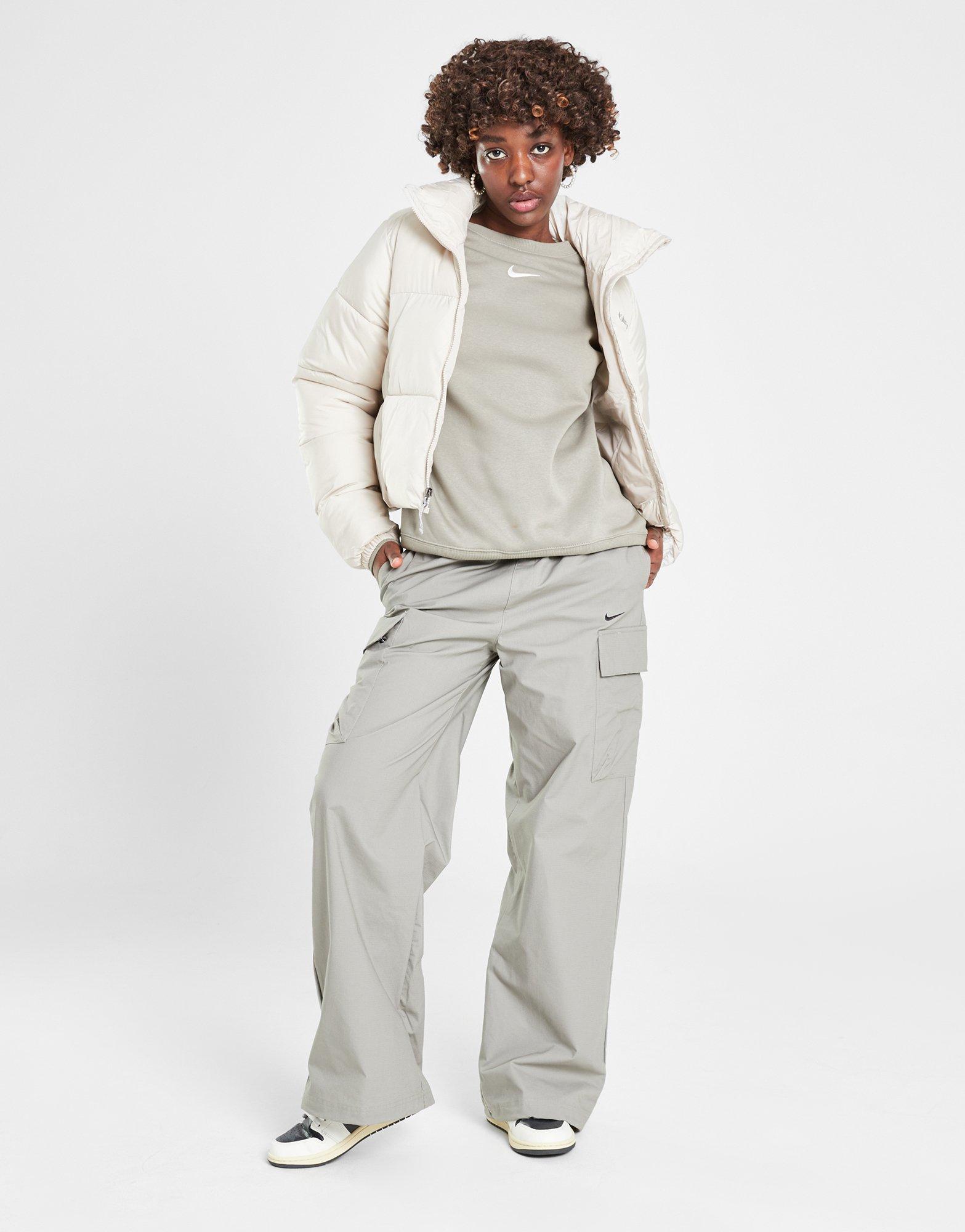 NIKE SPODNIE W NSW ESSTL WVN MR STD CRGO PT FV7643-320 Khaki