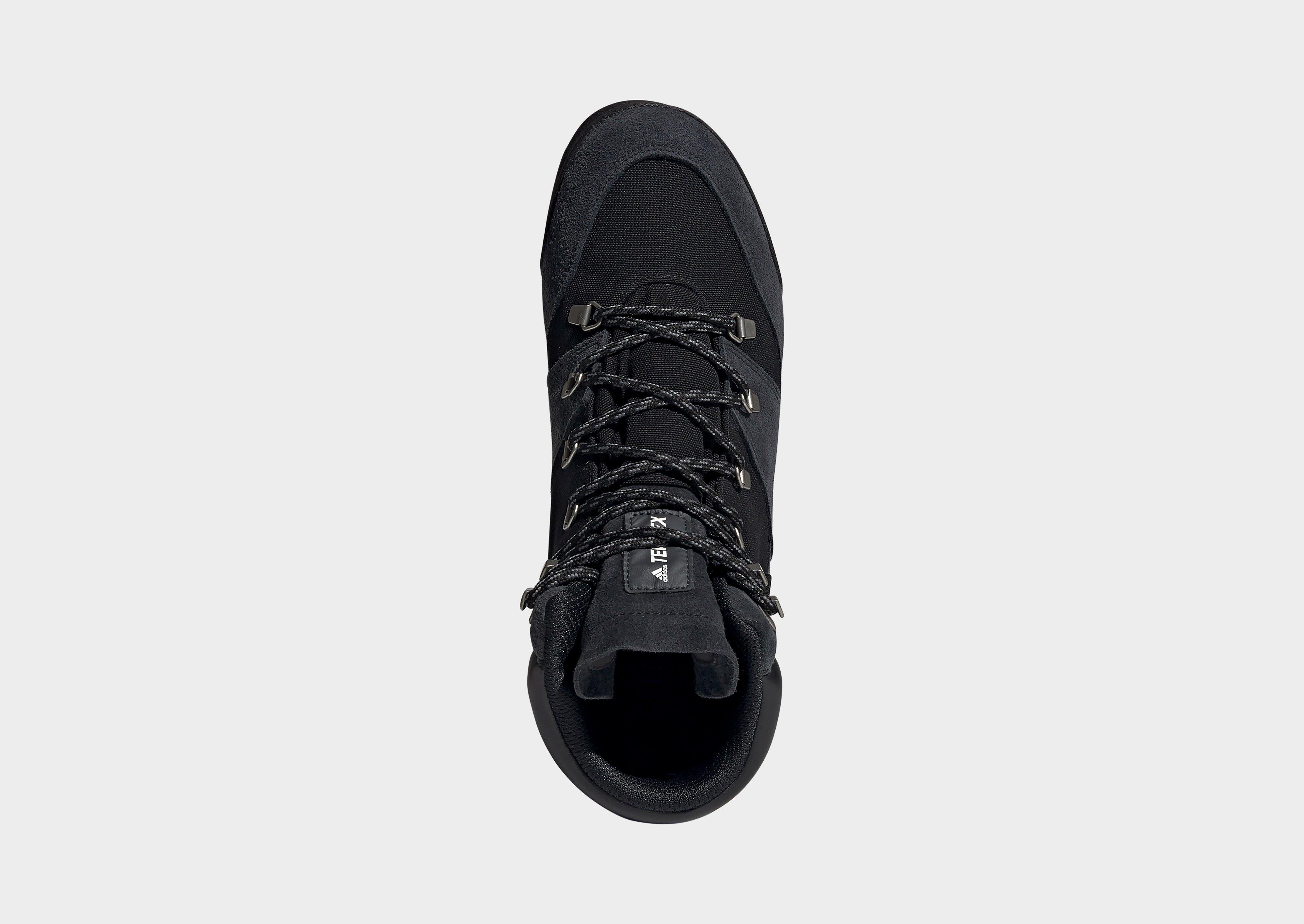 adidas Terrex Snowpitch.