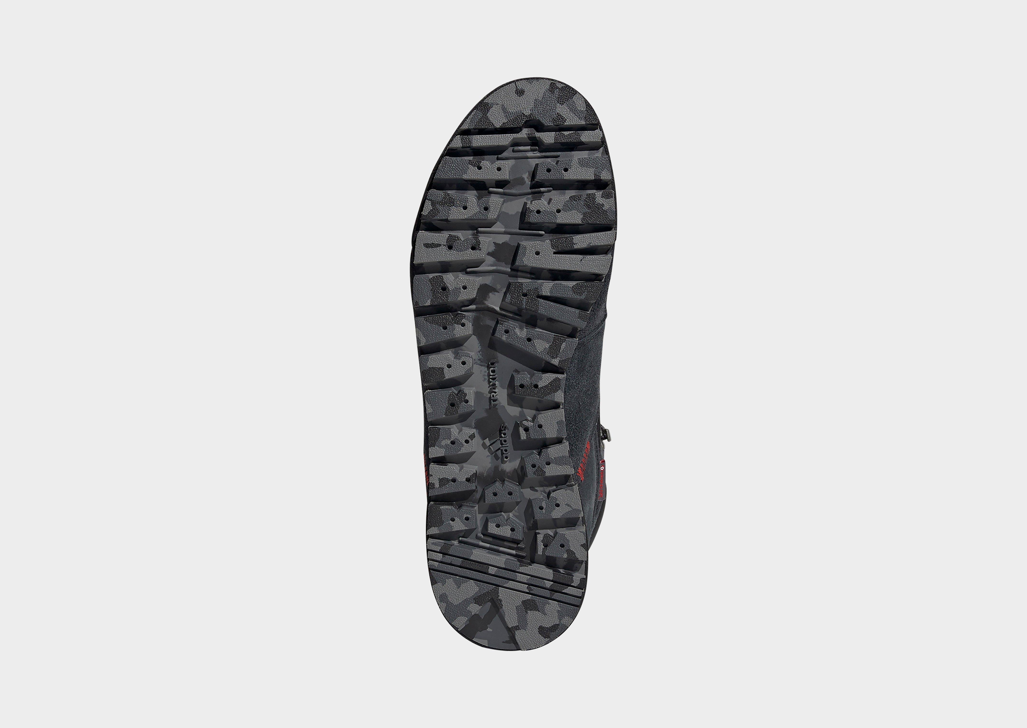 adidas Terrex Snowpitch.