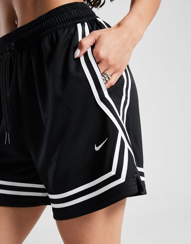 Krótkie spodenki, szorty damskie NIKE SZORTY W NK DF CROSSOVER 5" SHORT FV8505-010 Czarny