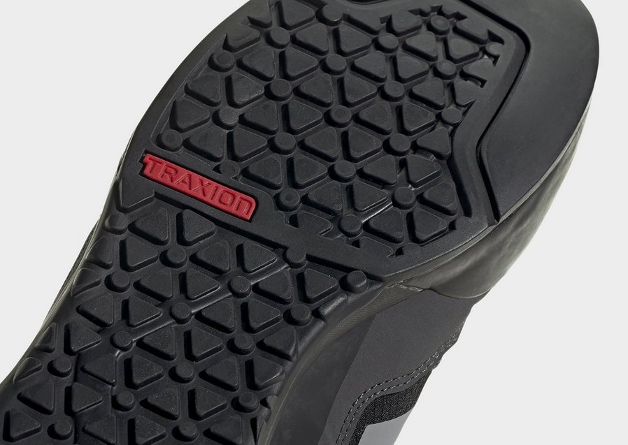 Buty zimowe męskie ADIDAS TERREX SWIFT SOLO 2 GZ0331 Czarny