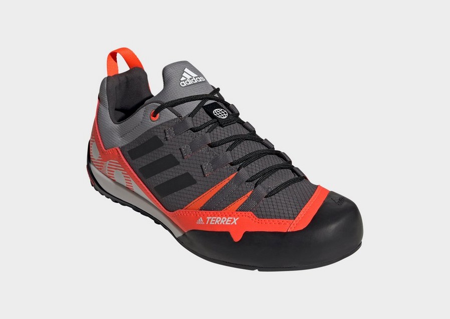 Buty zimowe męskie ADIDAS TERREX SWIFT SOLO 2 GZ0332 Czarny