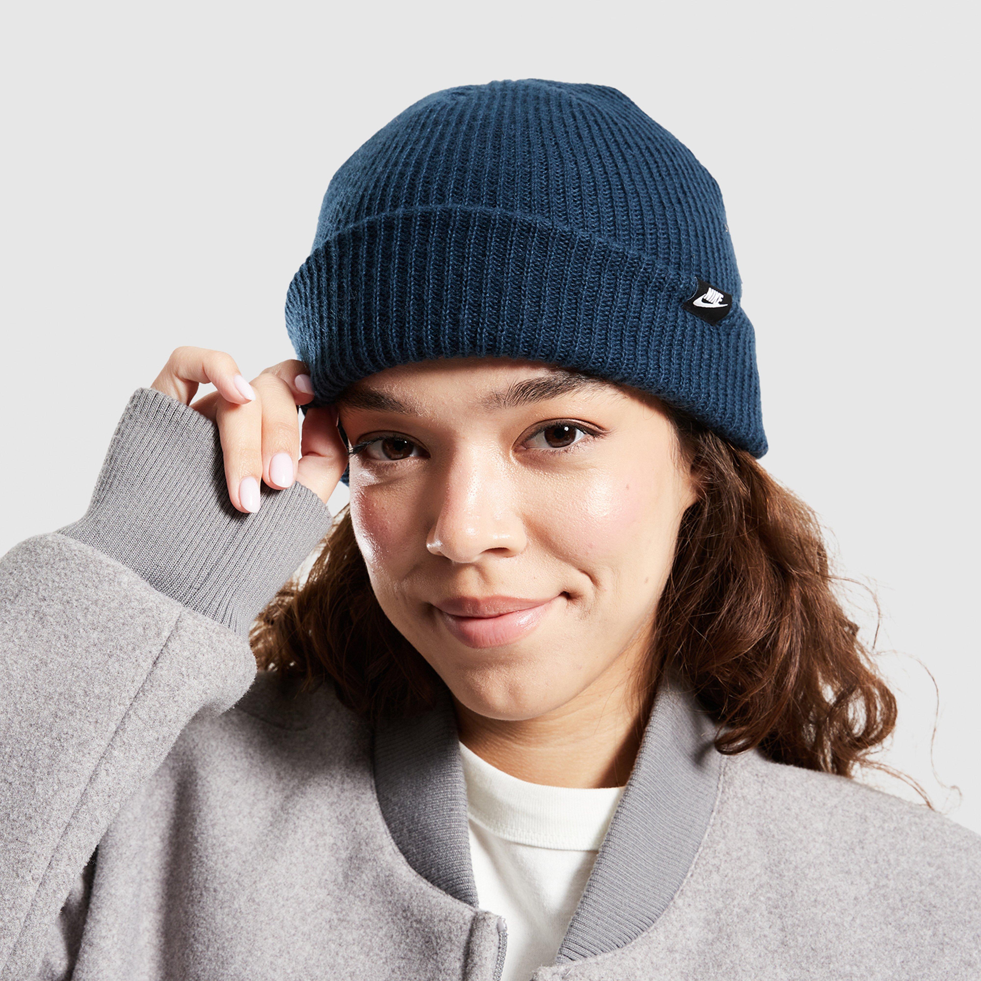 Căciulă pentru femei NIKE CACIULA DE IARNĂ U NK   TERRA BEANIE SC FUT365 L