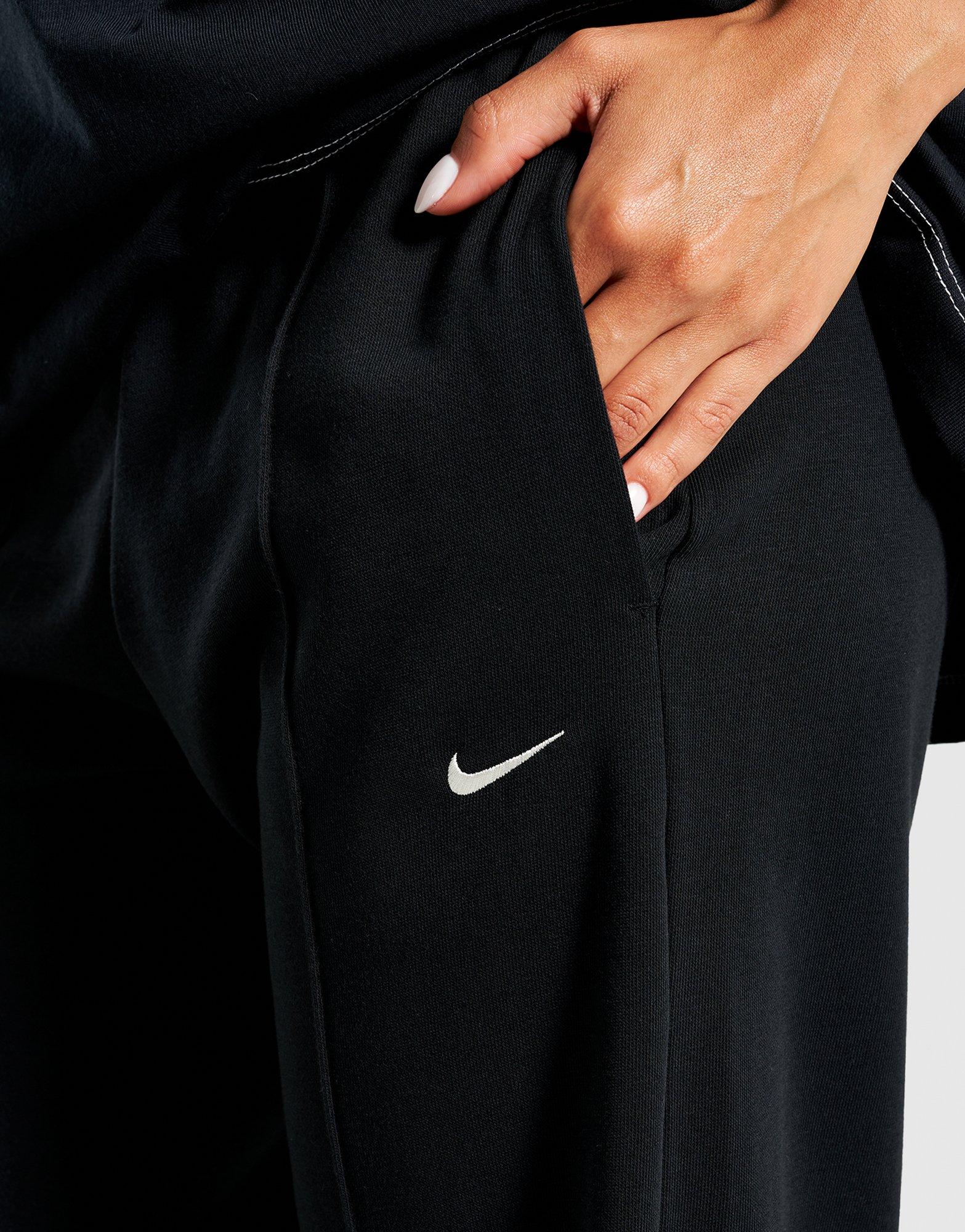 Ženske hlače NIKE HLAČE W NSW NK CHLL FT MR OH SWTPNT HF6457-010 crna