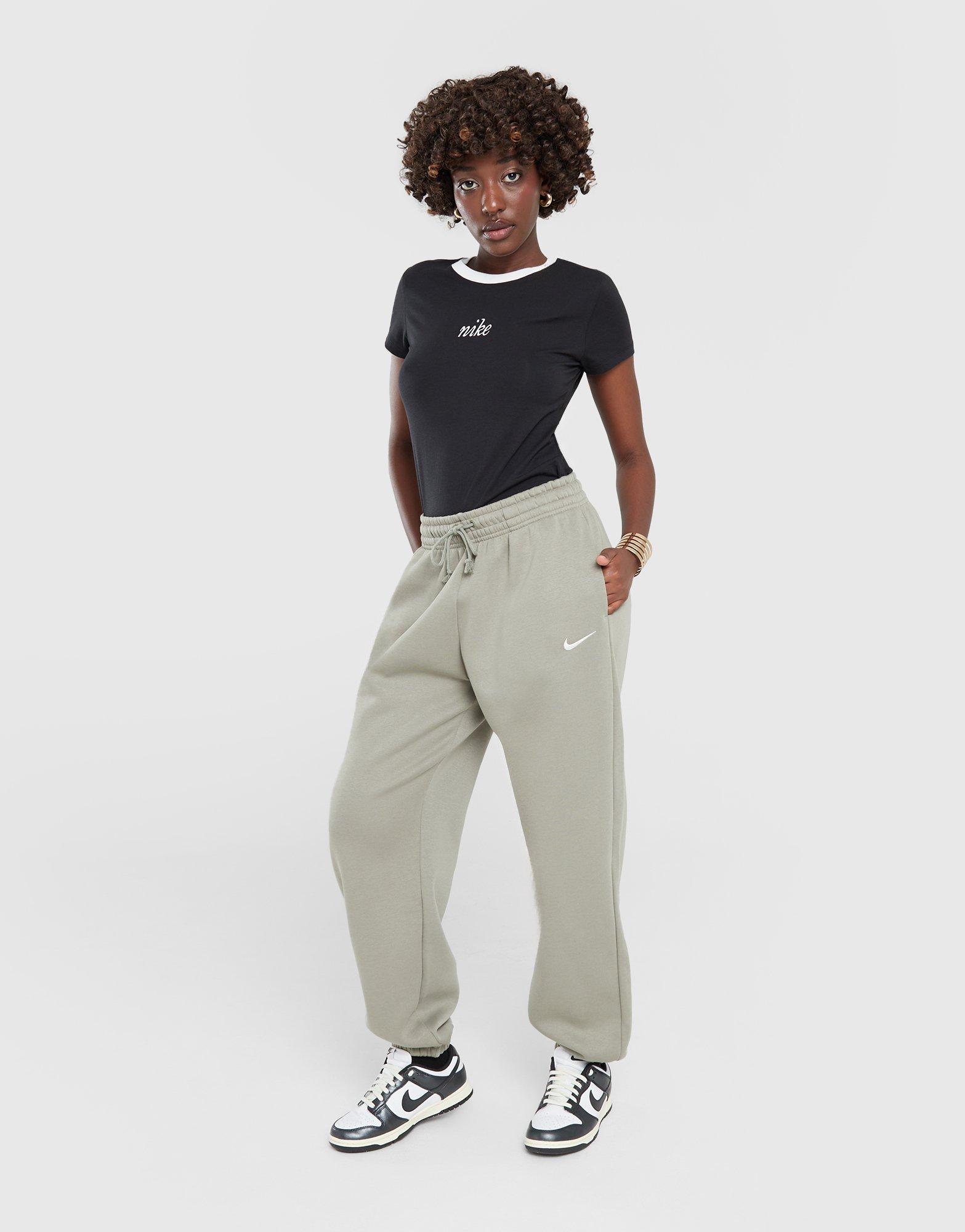 Koszulka, t-shirt damski NIKE T-SHIRT W NSW NK CHLL KNT MD CRP WRS HF8819-010 Czarny