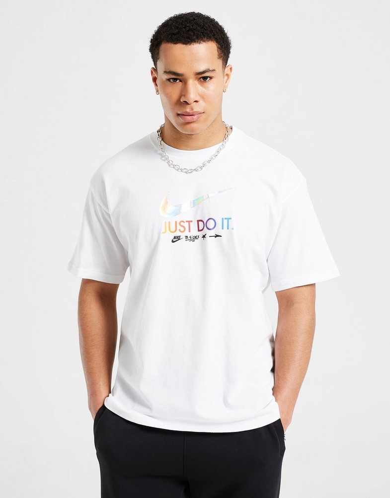 Мъжка тениска NIKE ТЕНИСКА U NSW TEE M90 OC MIXTAPE HJ0604-100 Бял