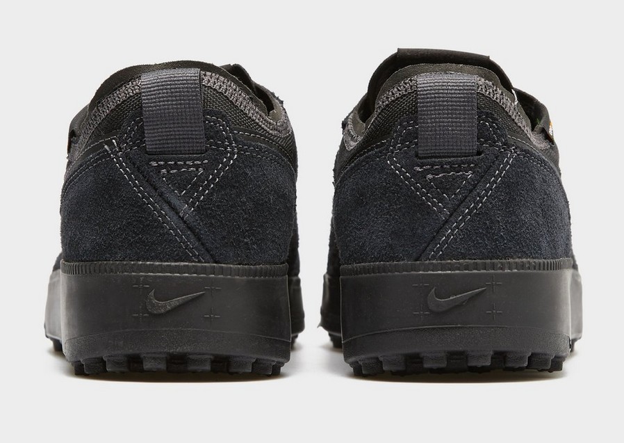 Мъжки трекинг обувки NIKE C1TY PRM HJ4316-003 Черен