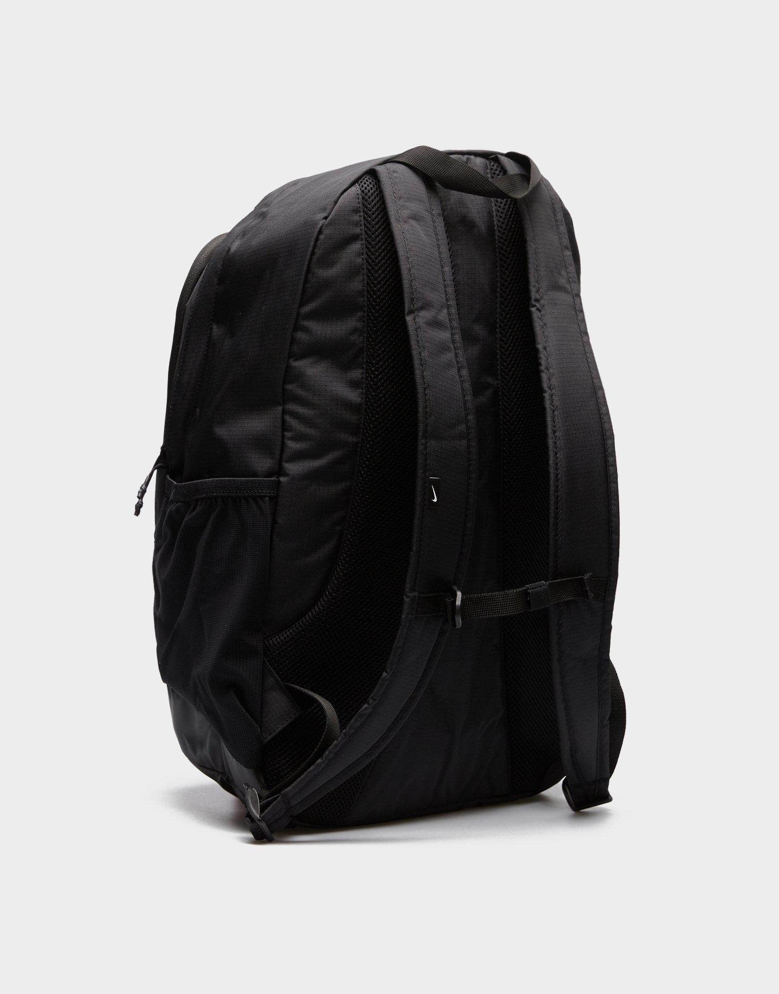 Pánsky ruksak NIKE RUKSAK NIKE HAYWARD BKPK HJ8200-010 Čierna