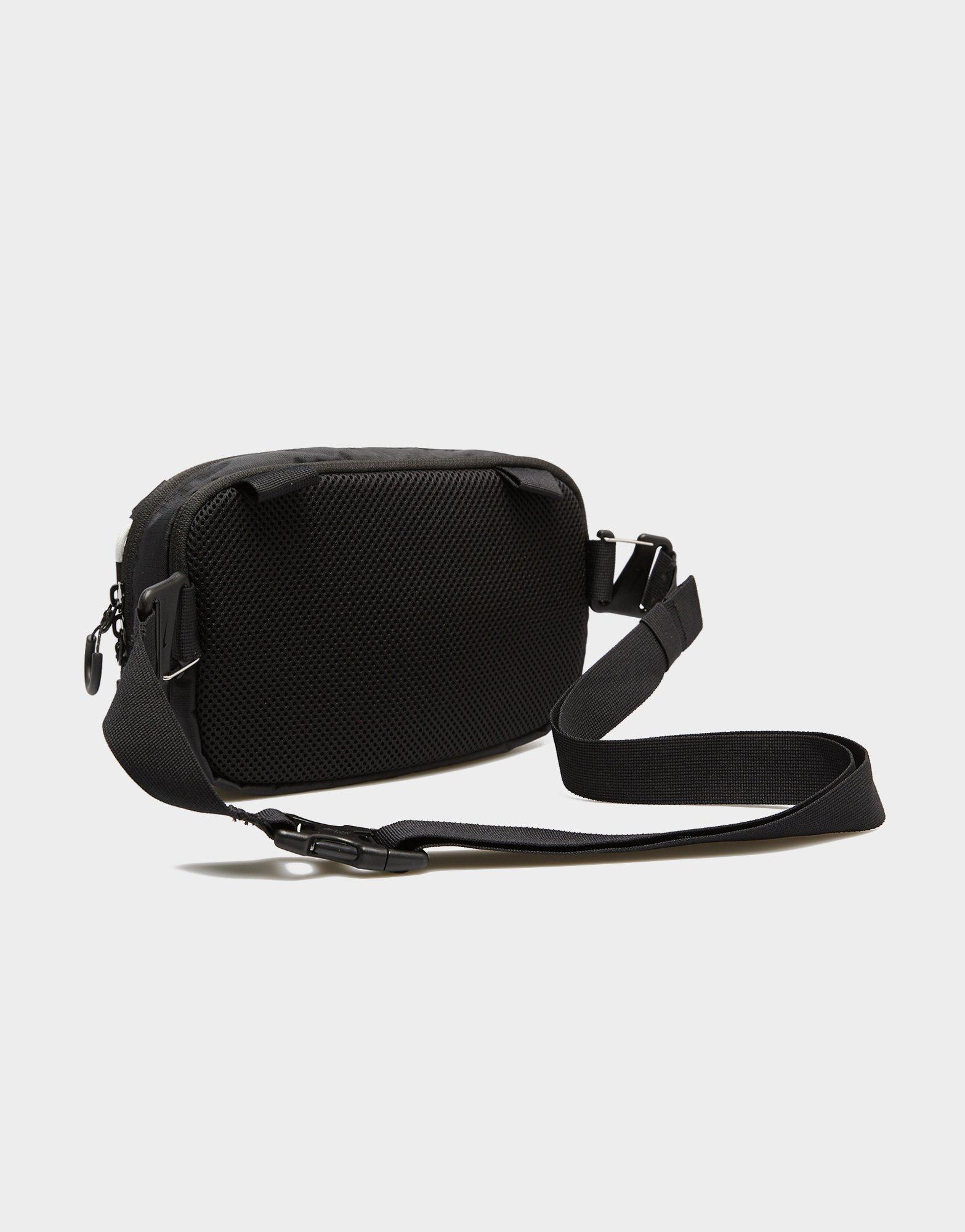 Nike Taška Nike Hayward Patrol Crossbody