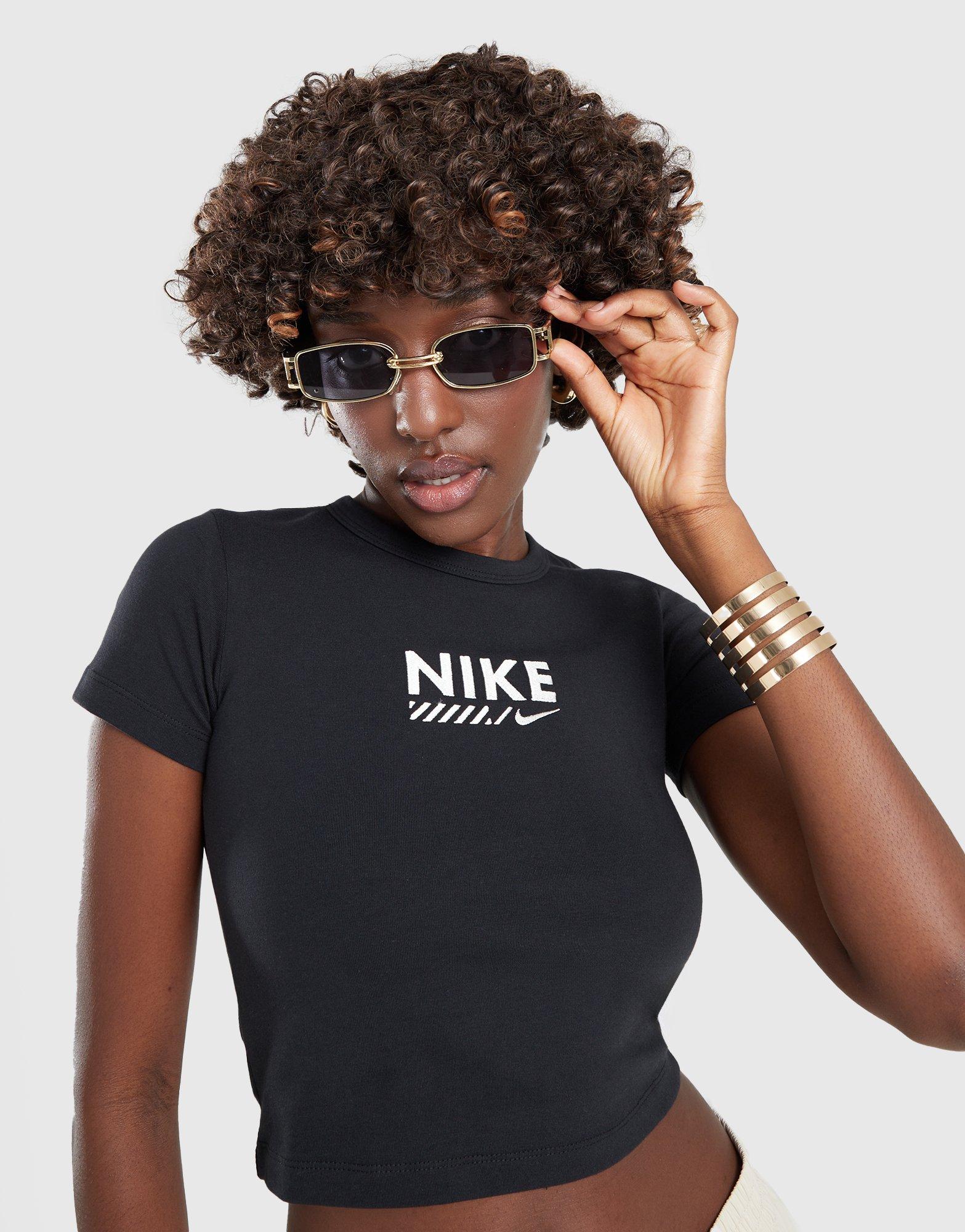 Tricou pentru femei NIKE TRICOU W NSW TEE BBY GLS HM4320-010 Negru