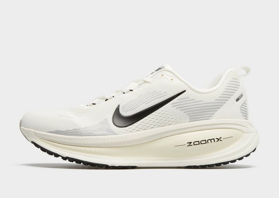 Мъжки обувки за бягане NIKE VOMERO 18 HM6803-101 Бял