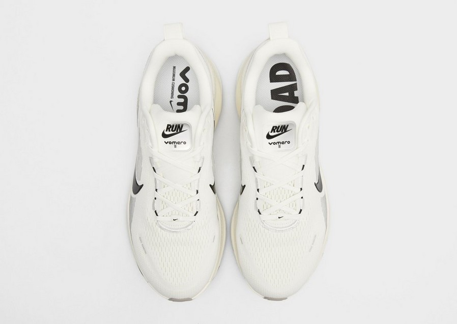 Мъжки обувки за бягане NIKE VOMERO 18 HM6803-101 Бял