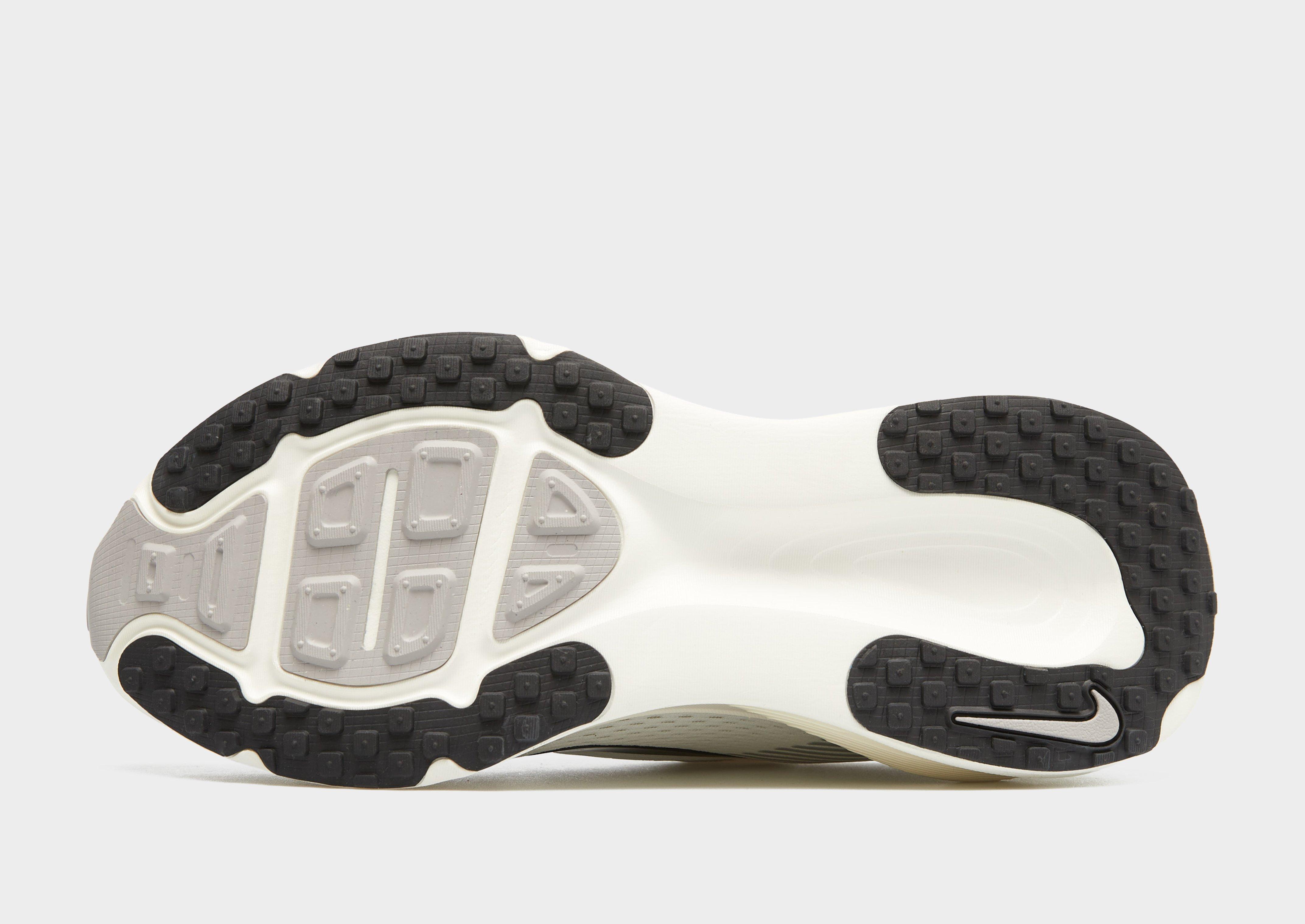 Pánska bežecká obuv NIKE VOMERO 18 HM6803-101 Biela