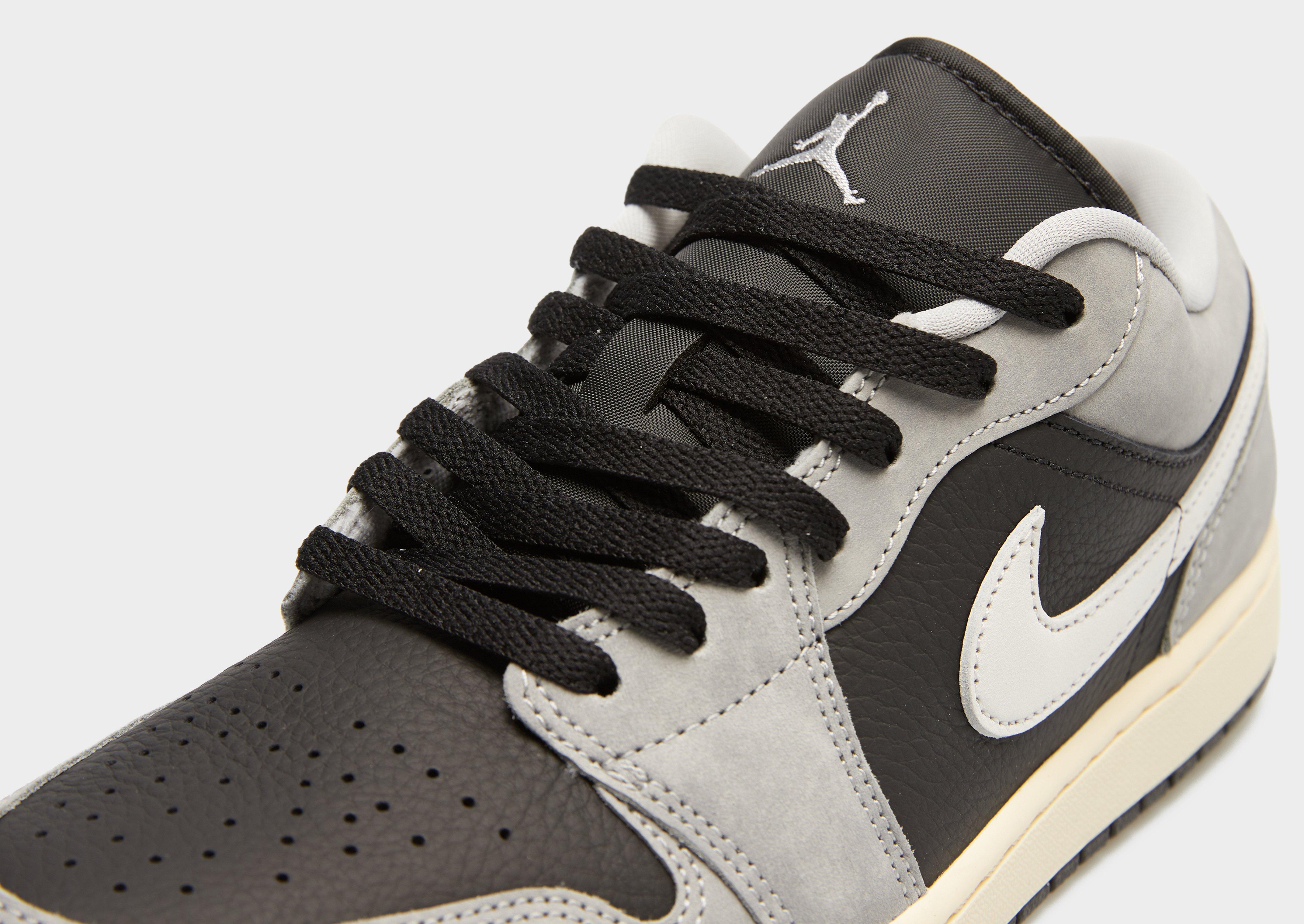 Чоловічі кросівки AIR JORDAN 1 LOW SE  HQ2010-012 Сірий