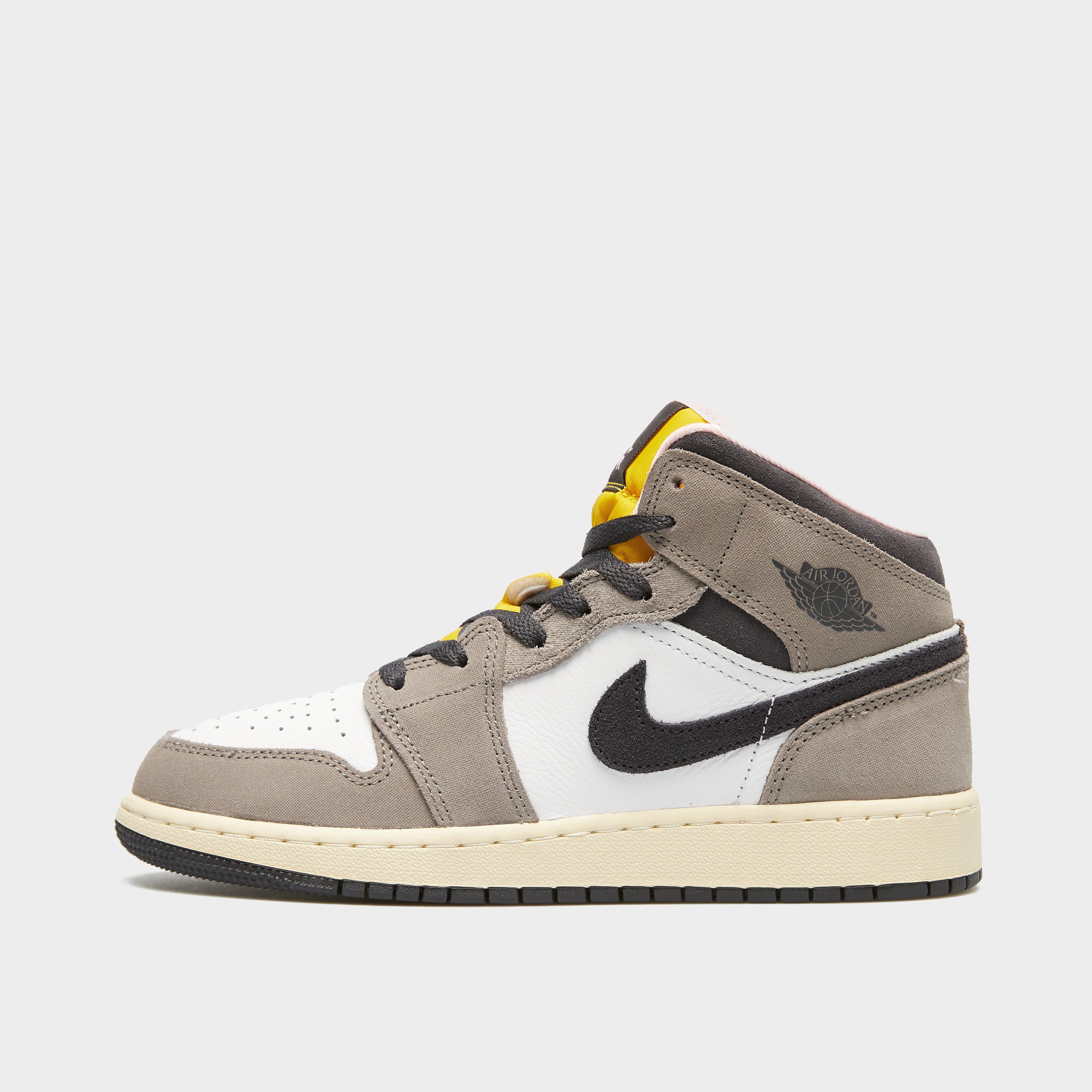 Детски маратонки AIR JORDAN 1 MID SE (GS)