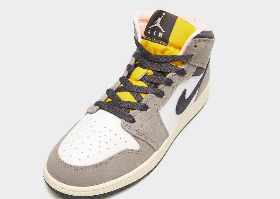 Дитячі кросівки AIR JORDAN 1 MID SE (GS) HQ2014-100 Хакі
