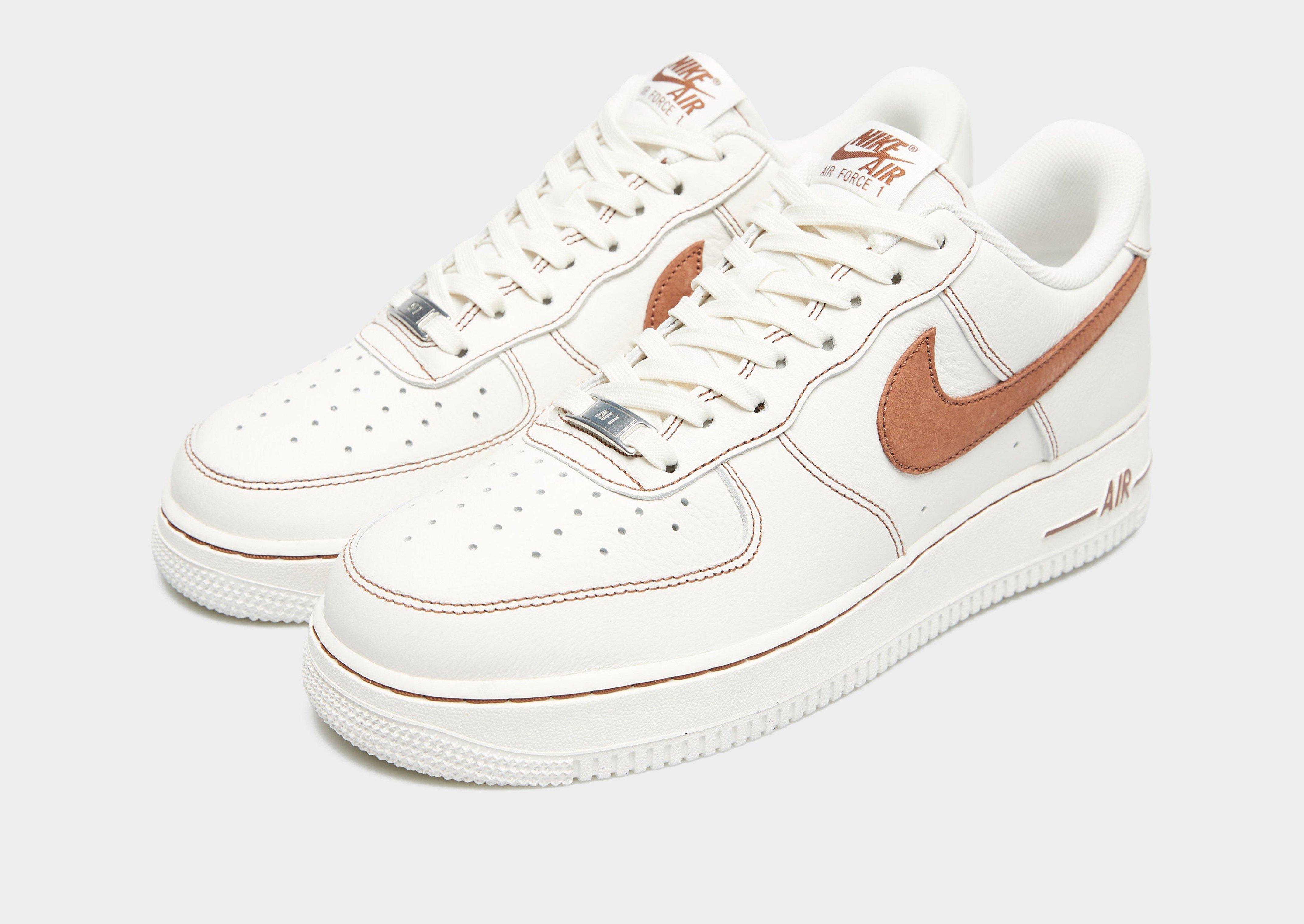 Kedai vyrams NIKE AIR FORCE 1 '07 LV8  HQ2037-101 Rusva